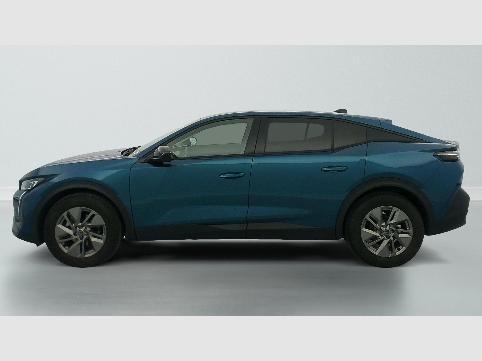 Peugeot 408 Hybrid 136 e-DCS6 Allure (2025) - Photo 4