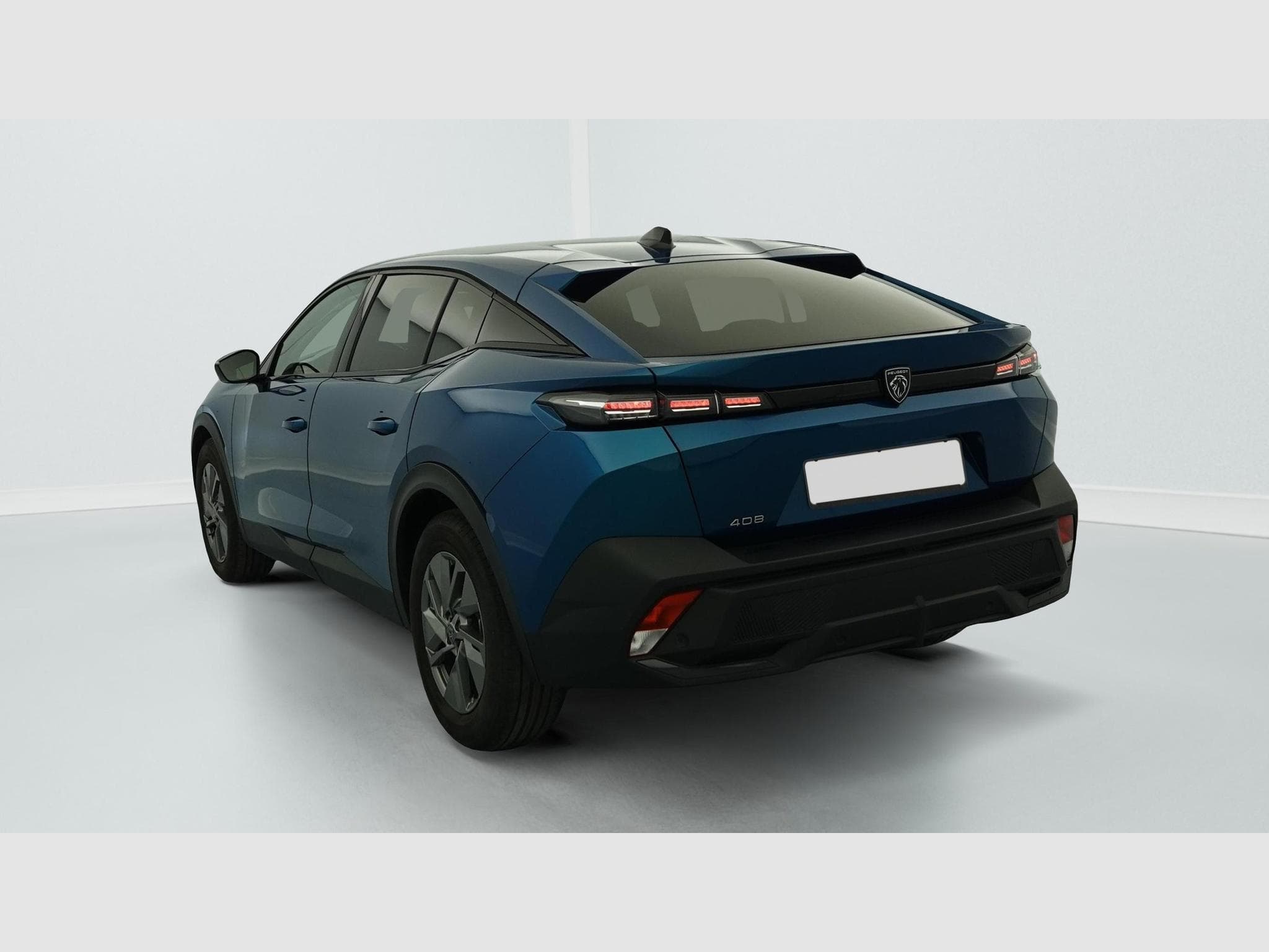Peugeot 408 Hybrid 136 e-DCS6 Allure (2025) - Photo 5