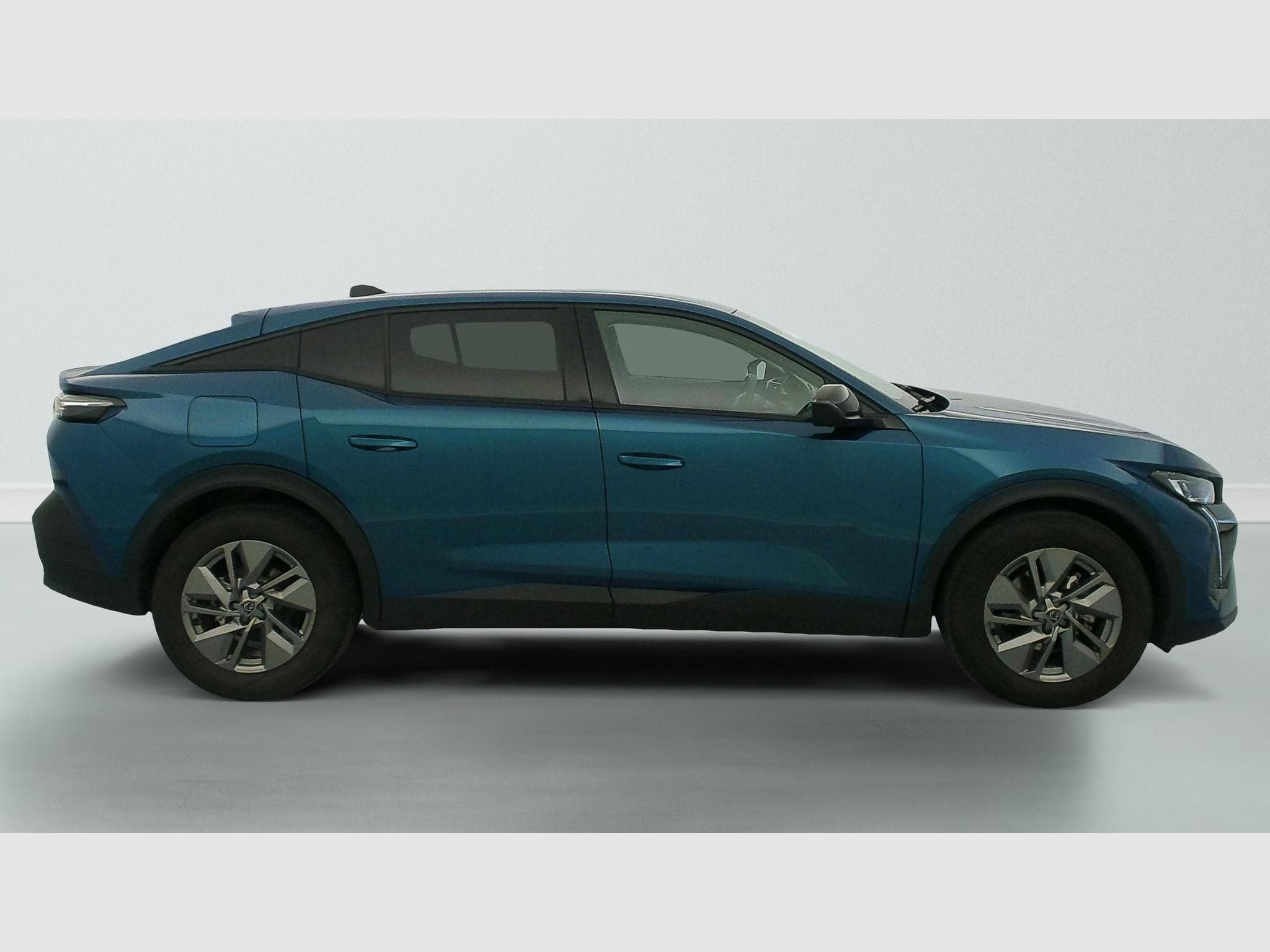 Peugeot 408 Hybrid 136 e-DCS6 Allure (2025) - Photo 8