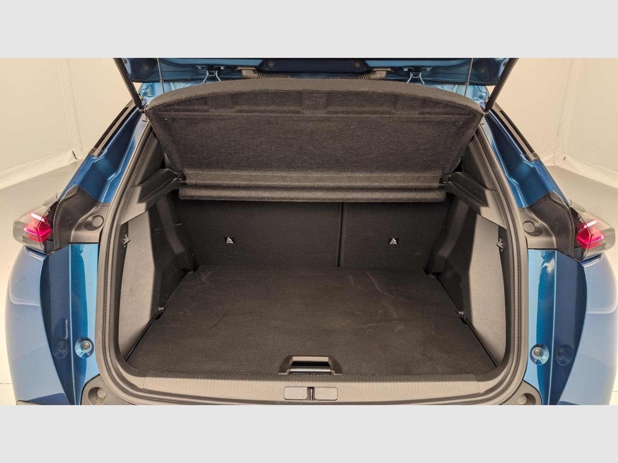 Peugeot 2008 100 S&S BVM6 Allure (2025) - Photo 11