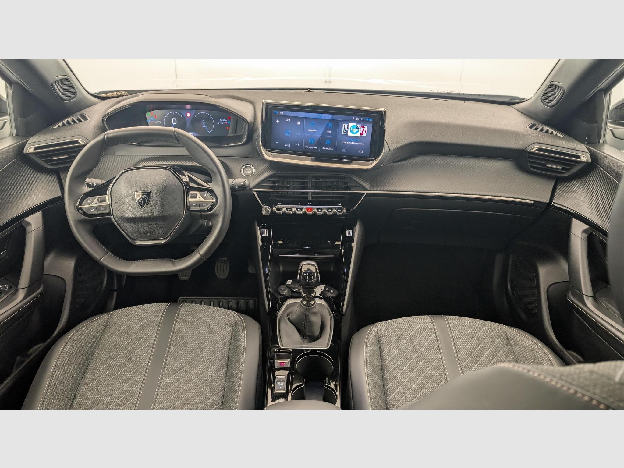 Peugeot 2008 100 S&S BVM6 Allure (2025) - Photo 13