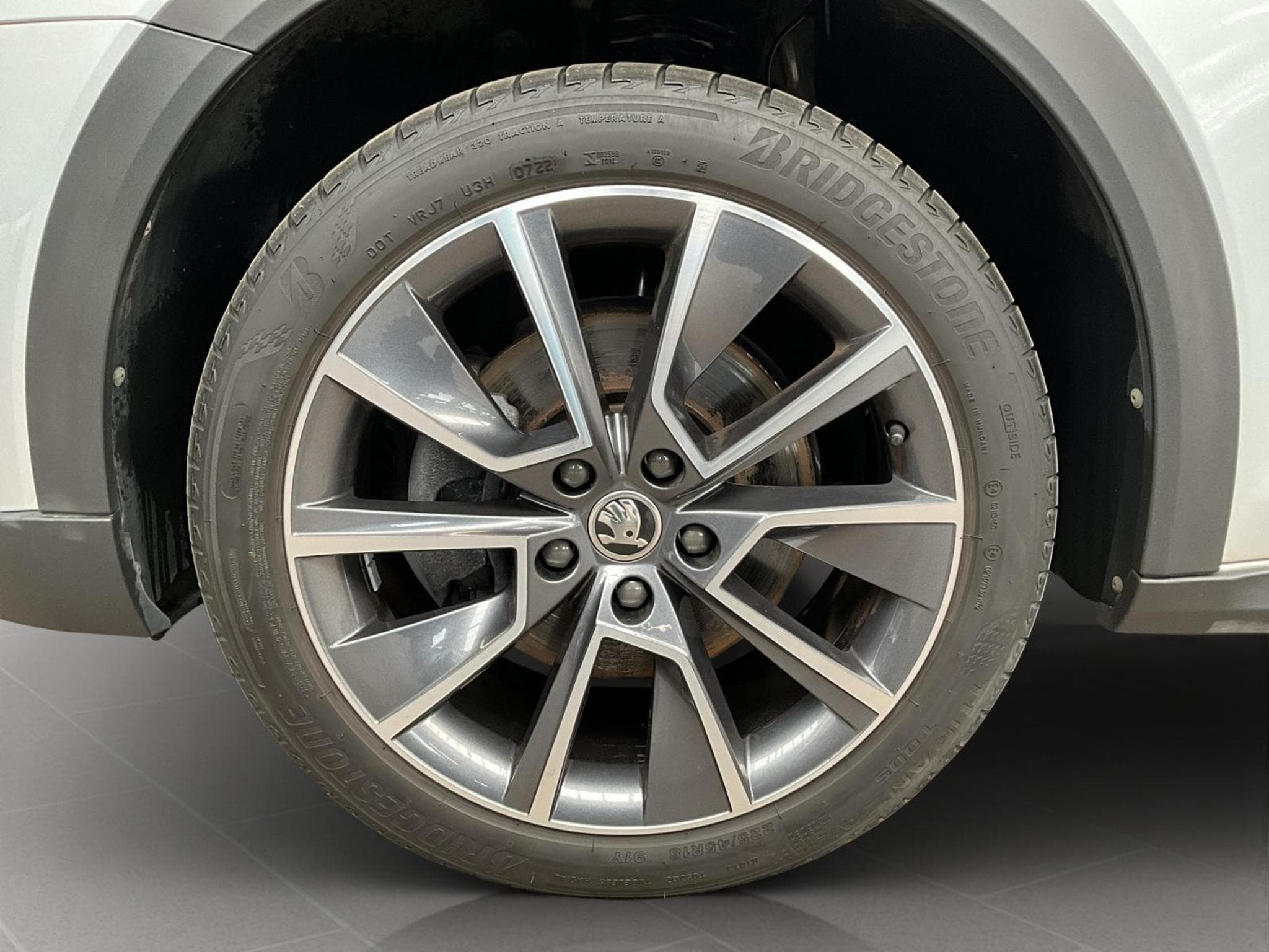 Skoda Octavia Scout+4X4+DSG+Pano+AHK (2022) - Photo 8