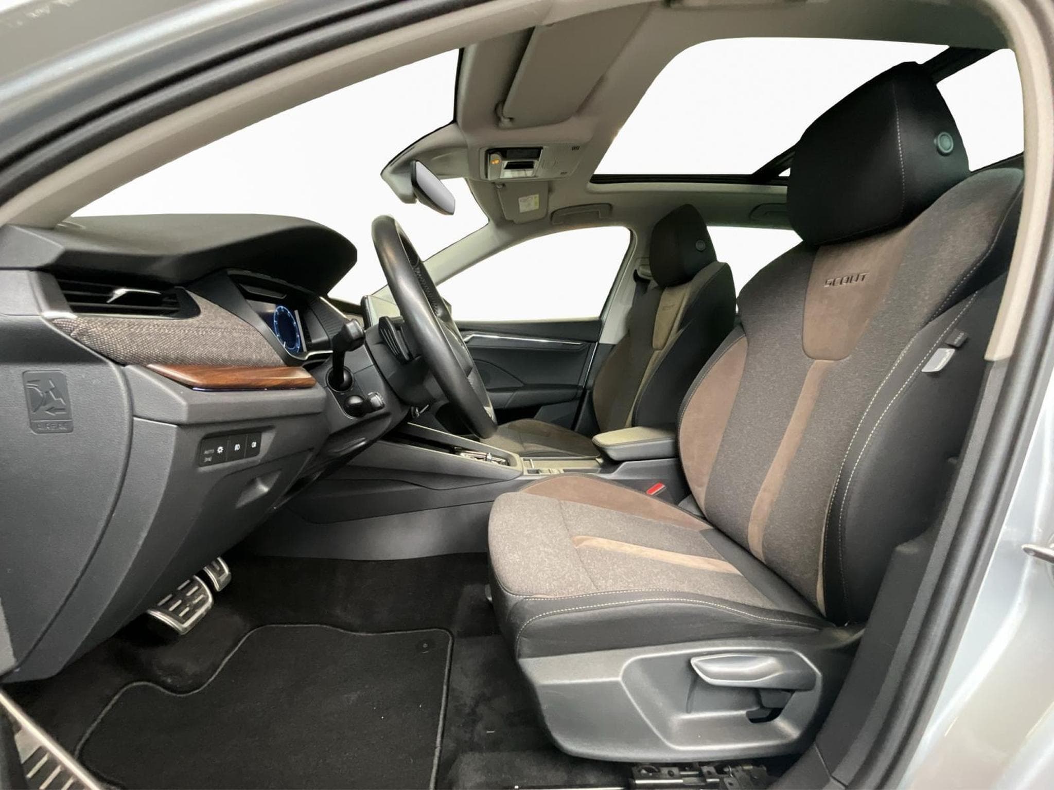 Skoda Octavia Scout+4X4+DSG+Pano+AHK (2022) - Photo 9