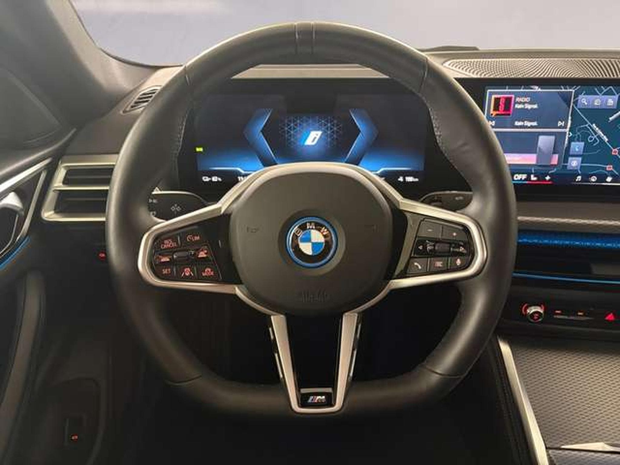 BMW i4 xDrive40 HiFi DAB LED RFK Shz (2025) - Foto 11