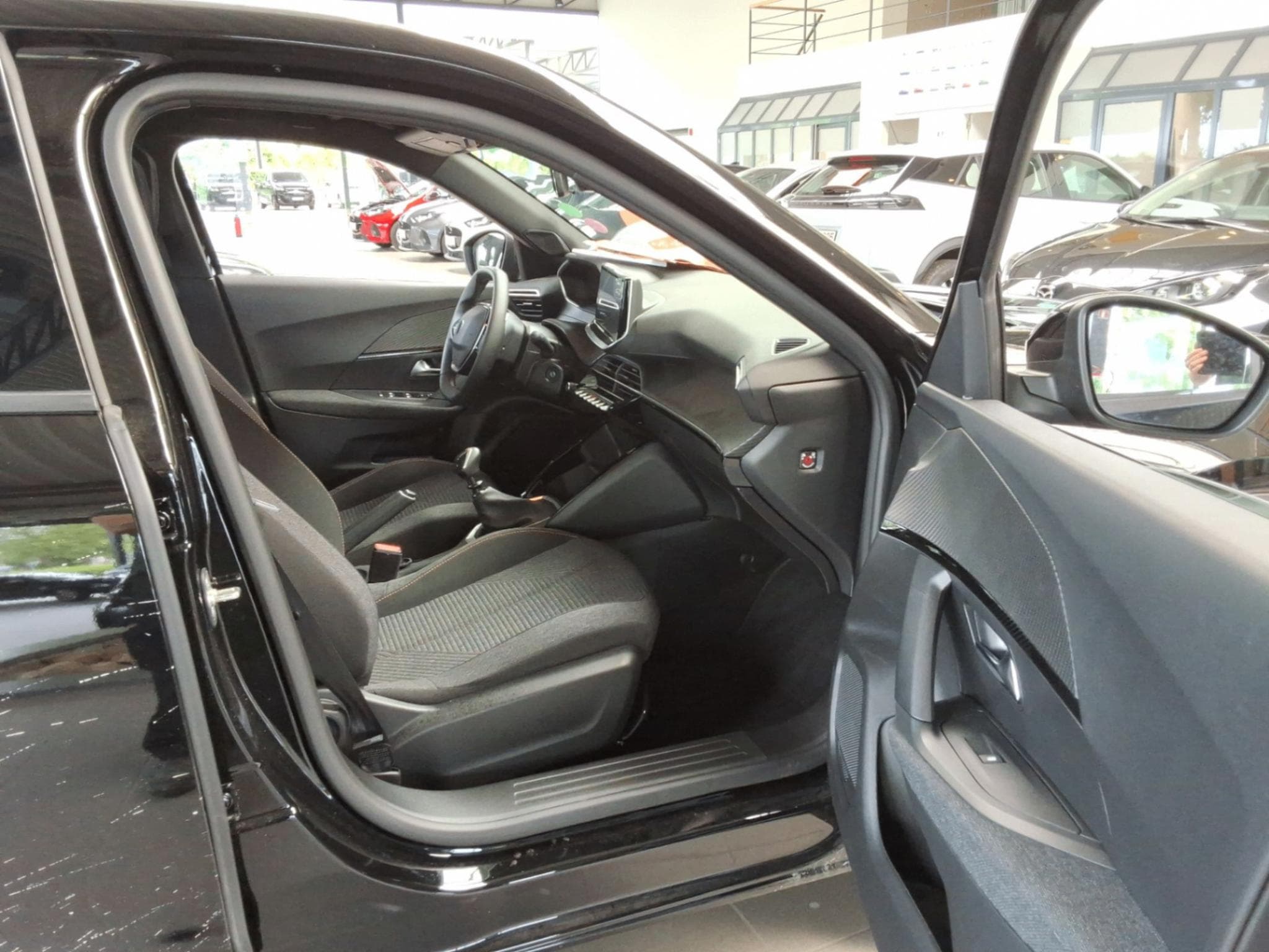 Peugeot 2008 Style (2025) - Photo 6