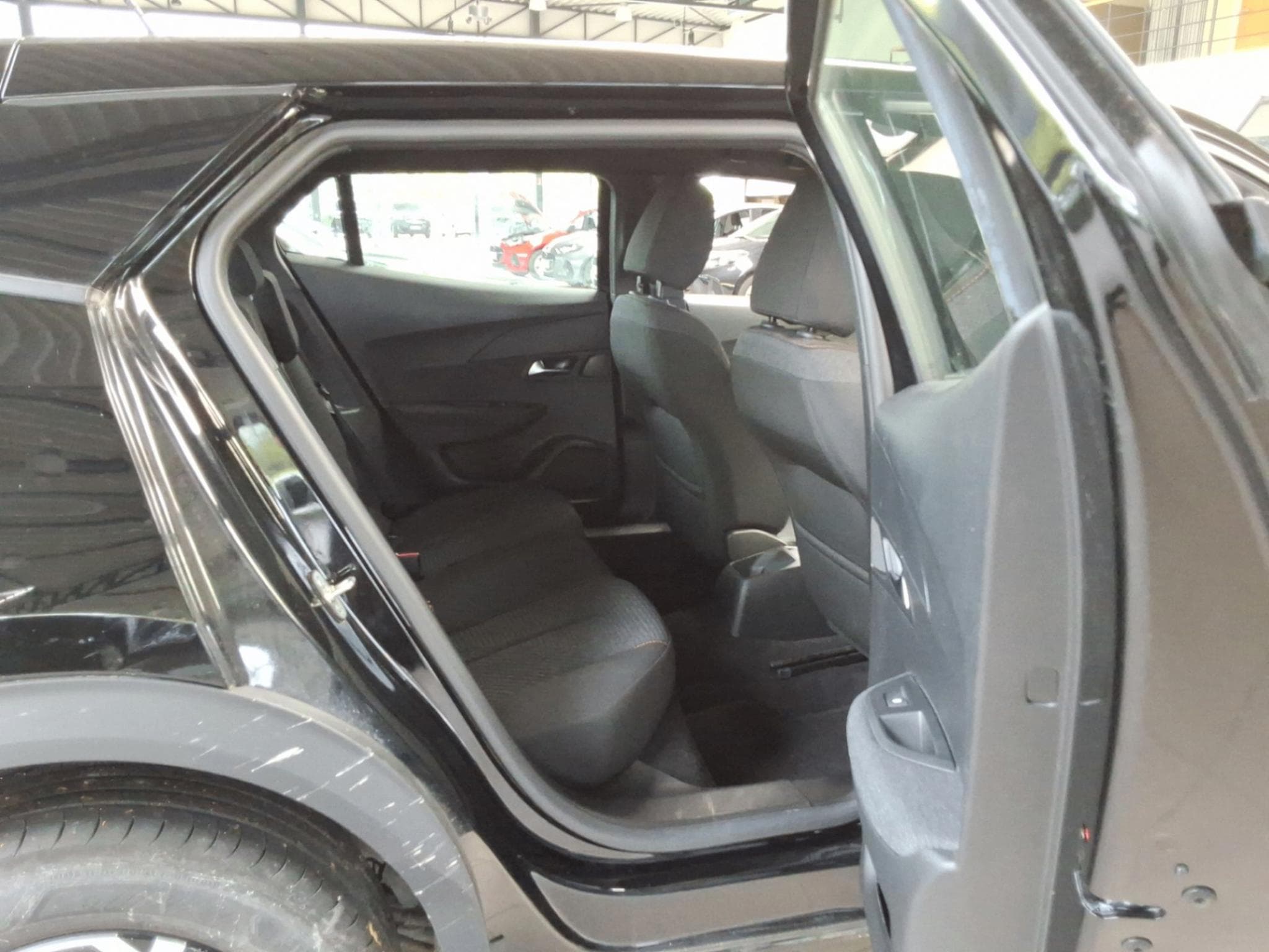 Peugeot 2008 Style (2025) - Photo 7