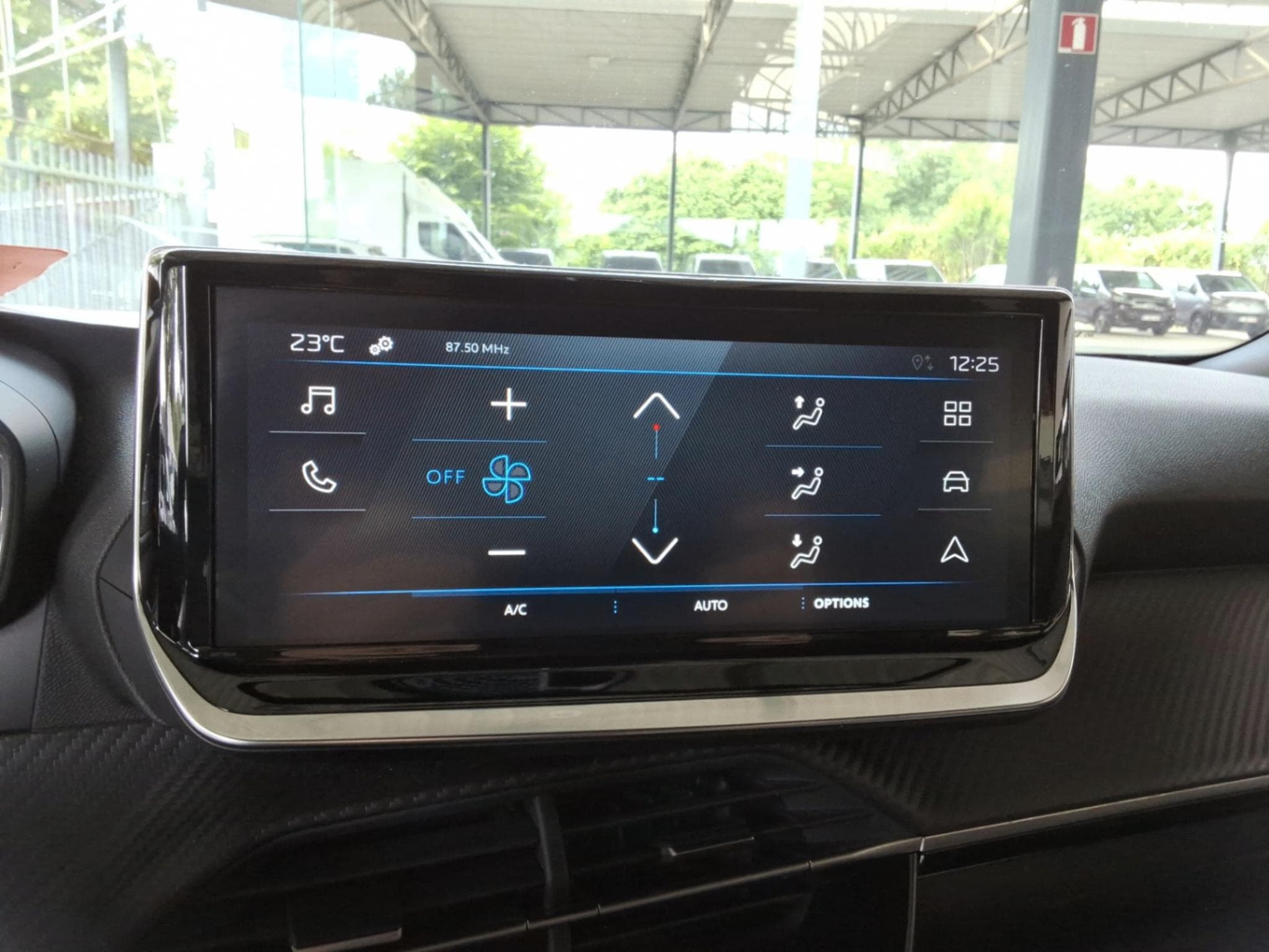 Peugeot 2008 Style (2025) - Photo 9