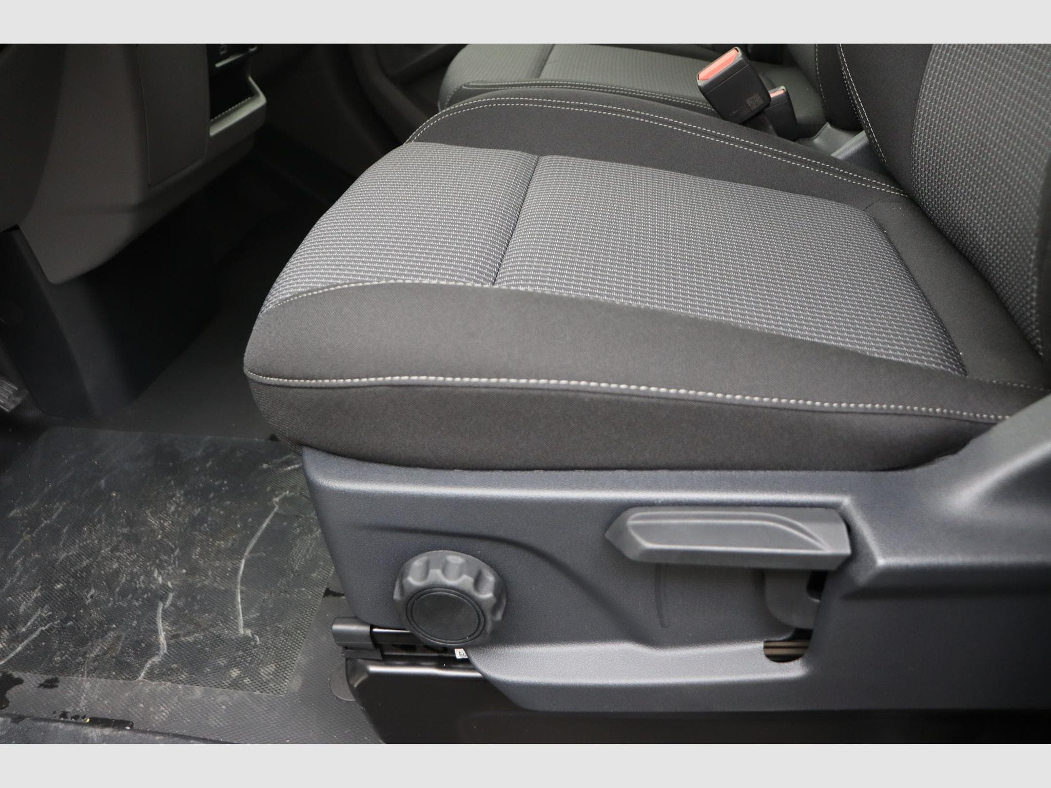 VW T6.1 T7 Fourgon 3500 mm (2026) - Photo 14