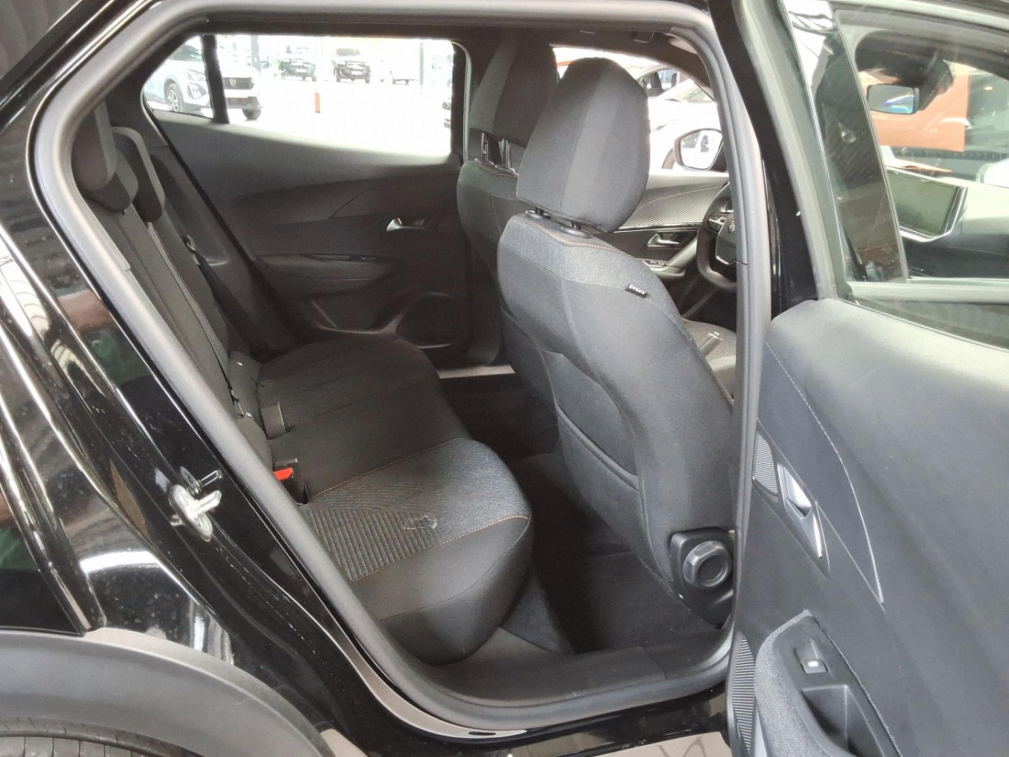 Peugeot 2008 Style (2025) - Photo 7