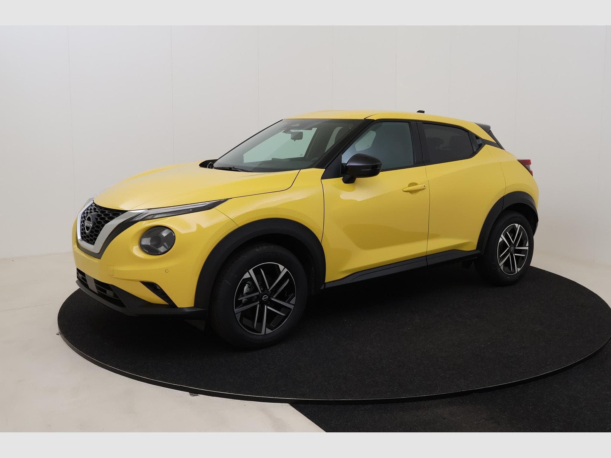 Nissan Juke N-Connecta + Winter Pack + Navigation (2026) - Photo 10