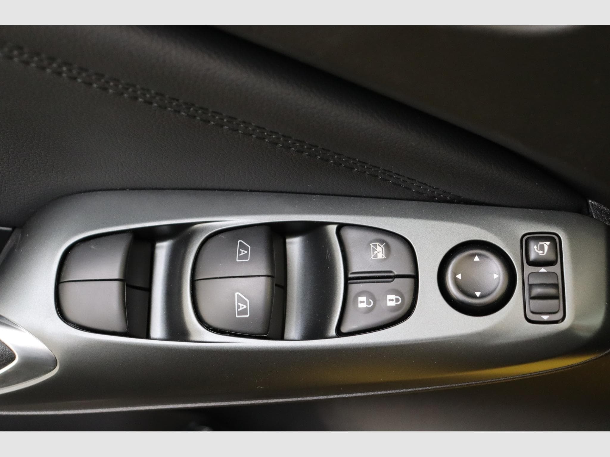 Nissan Juke N-Connecta + Winter Pack + Navigation (2026) - Photo 14