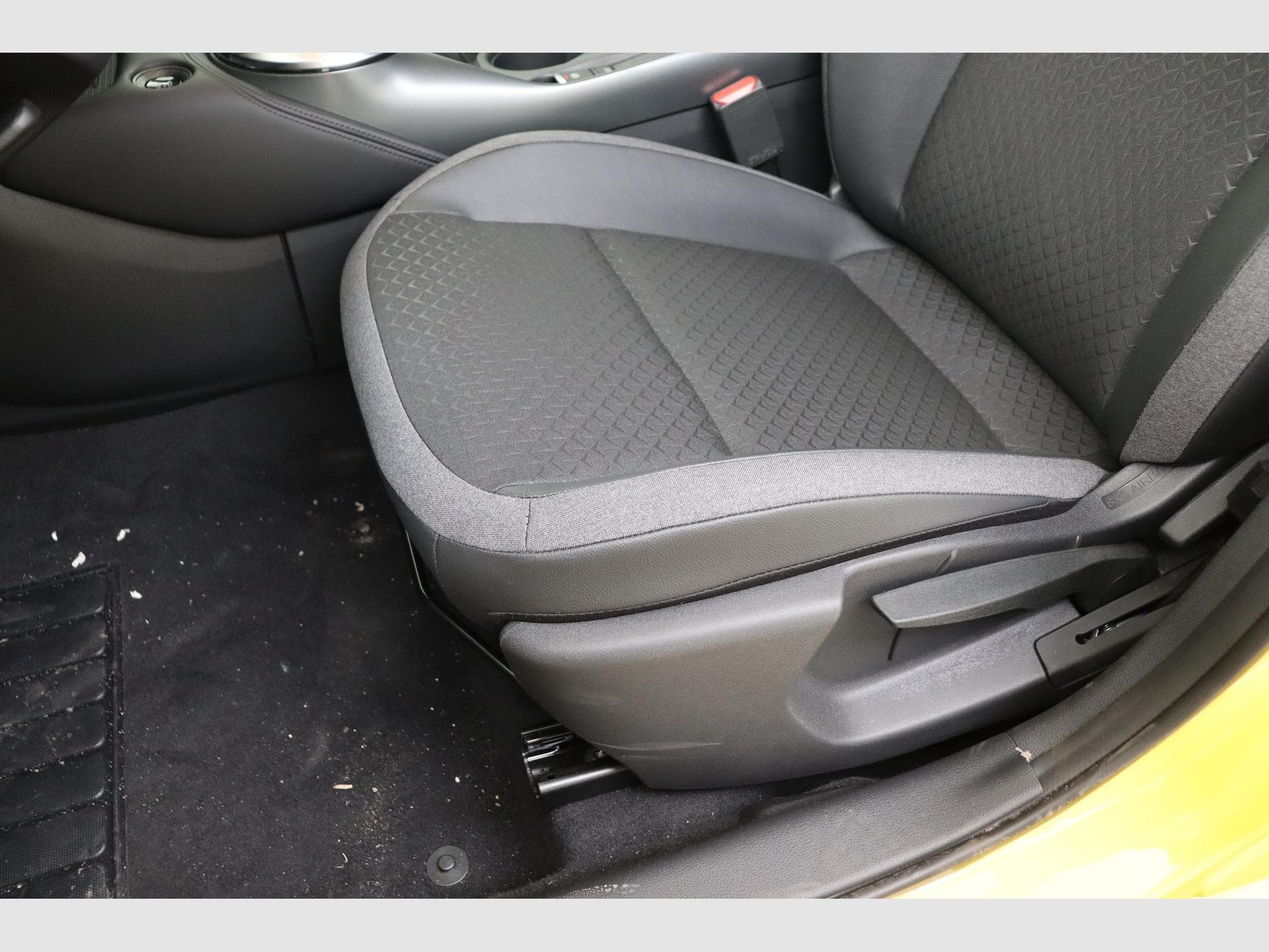 Nissan Juke N-Connecta + Winter Pack + Navigation (2026) - Photo 15