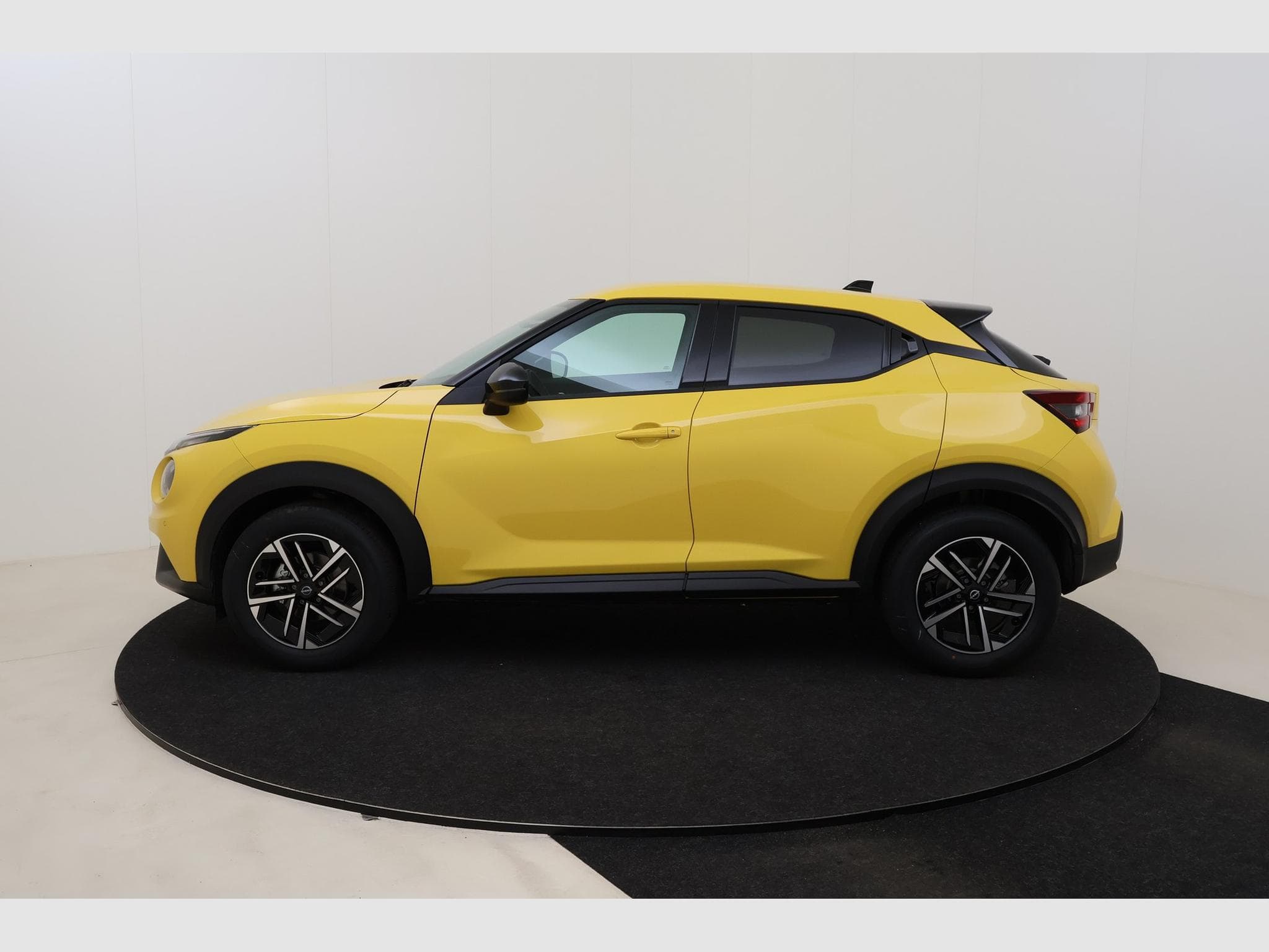 Nissan Juke N-Connecta + Winter Pack + Navigation (2026) - Photo 9