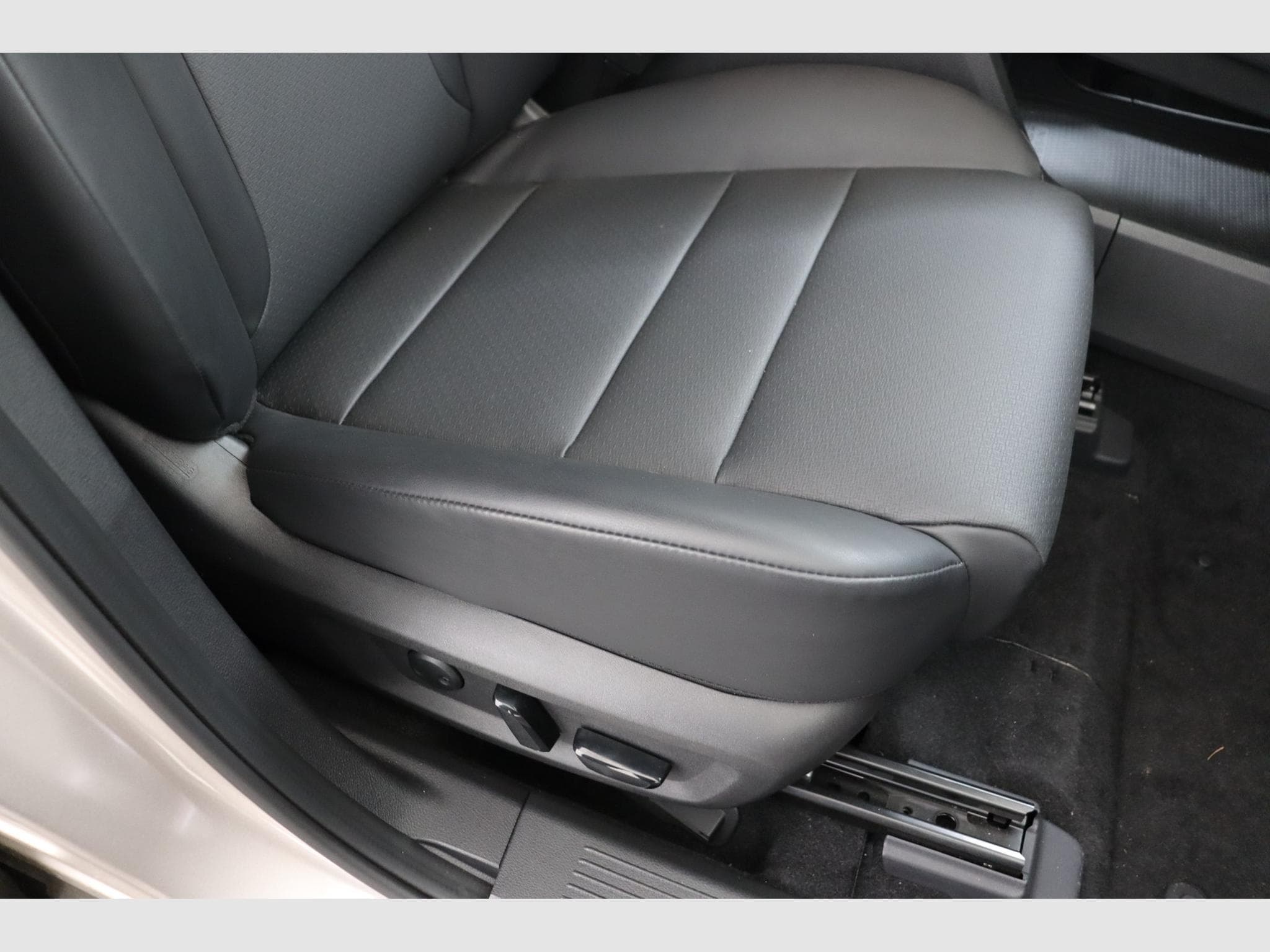 Nissan X-Trail Tekna 5pl (2025) - Photo 16