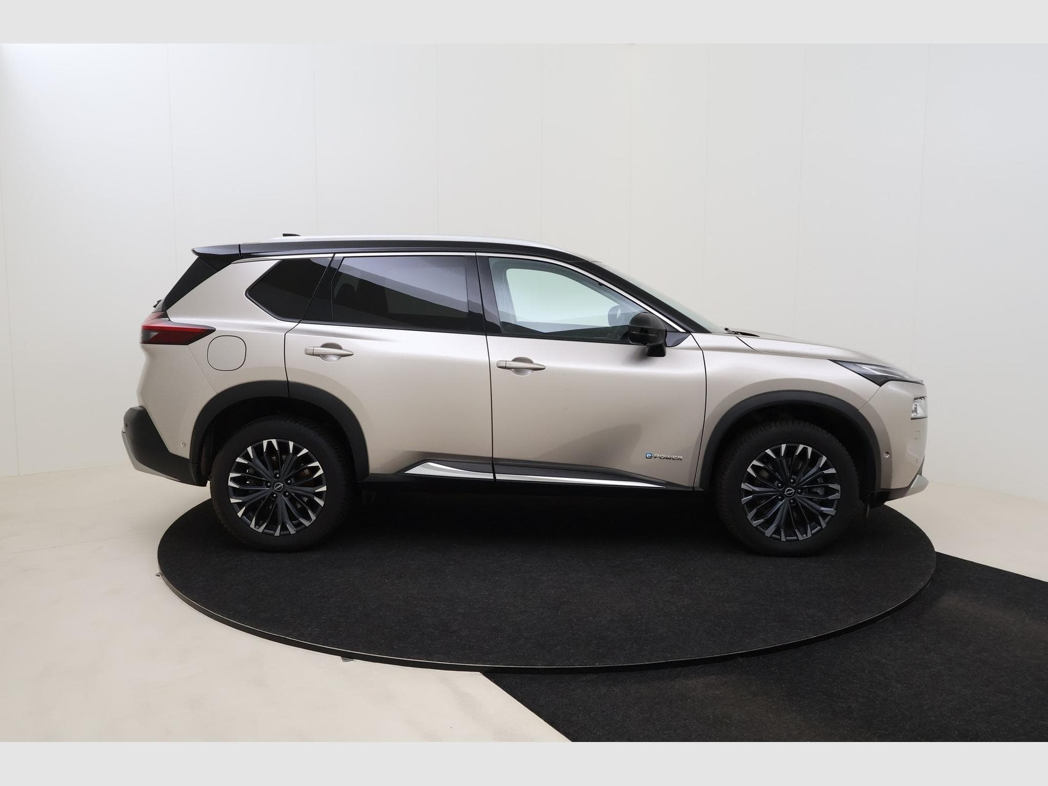 Nissan X-Trail Tekna 5pl (2025) - Photo 4