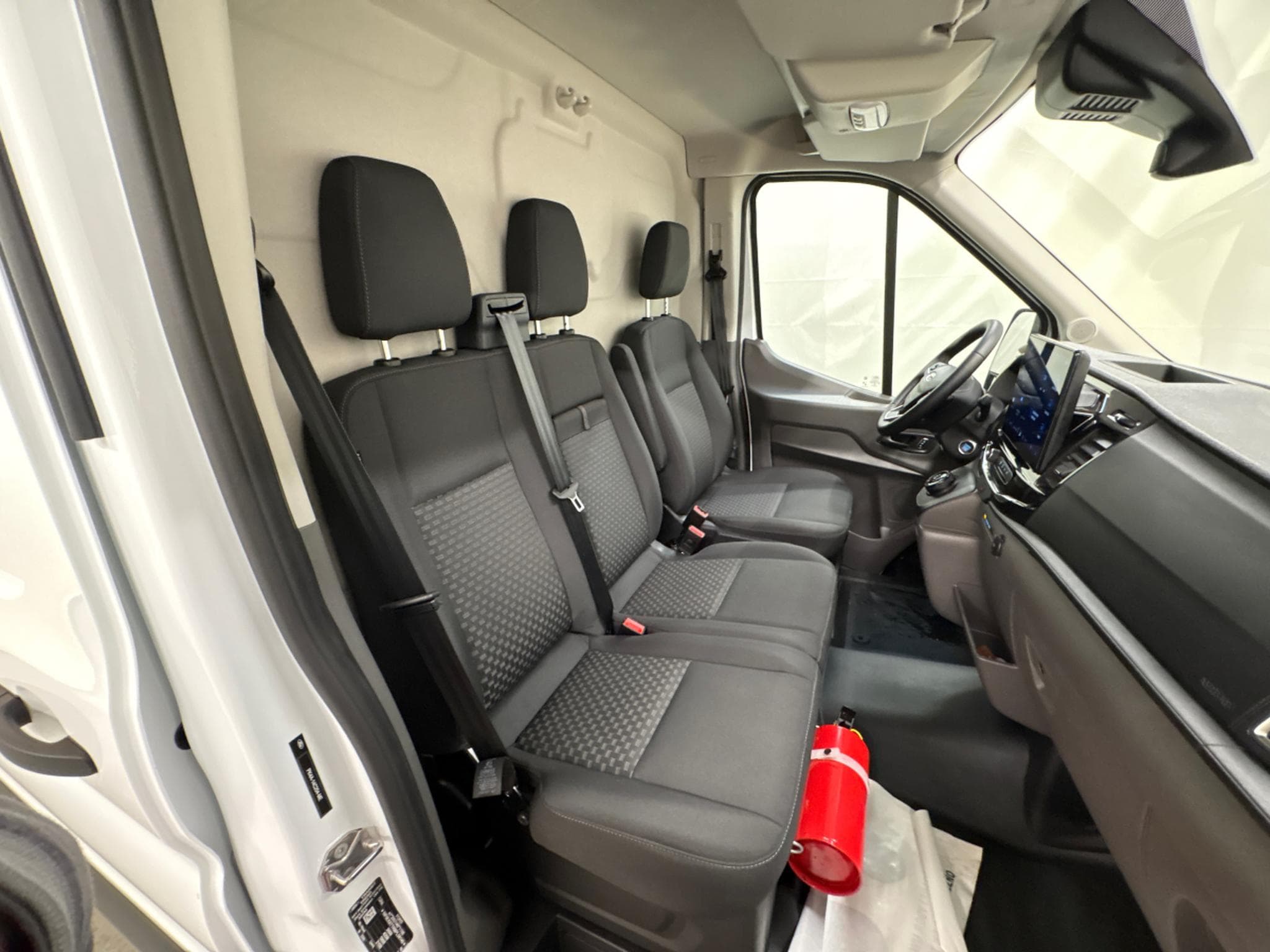 Ford E-Transit Trend (L2H2) (2024) - Foto 5