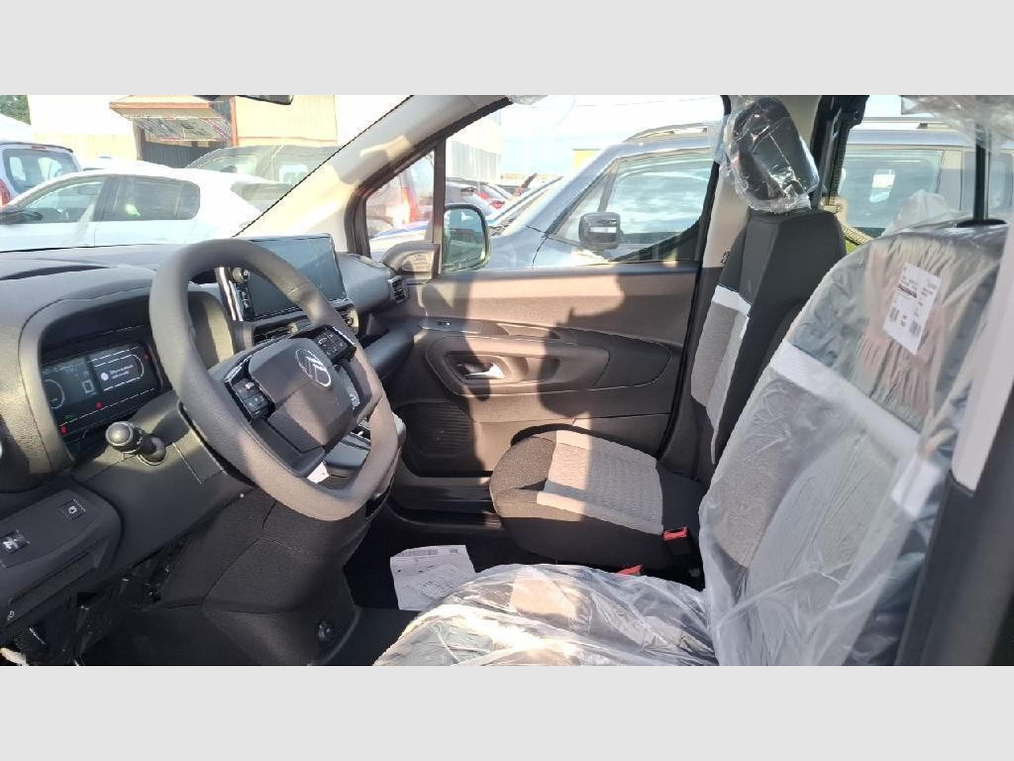 Citroen e-Berlingo Plus (2025) - Foto 5