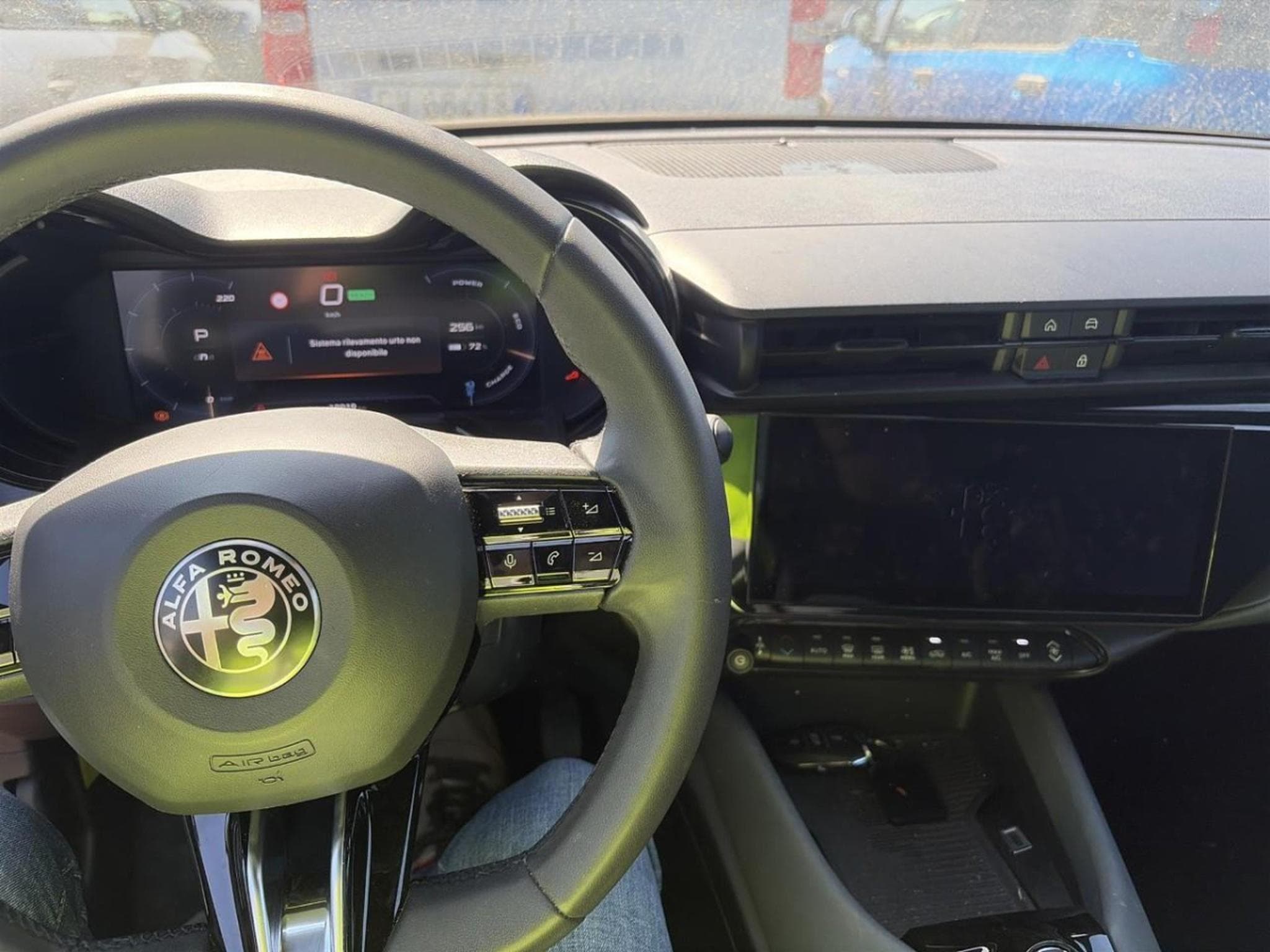 Alfa-Romeo Junior 54 kWh *1 phase charging (2025) - Foto 6