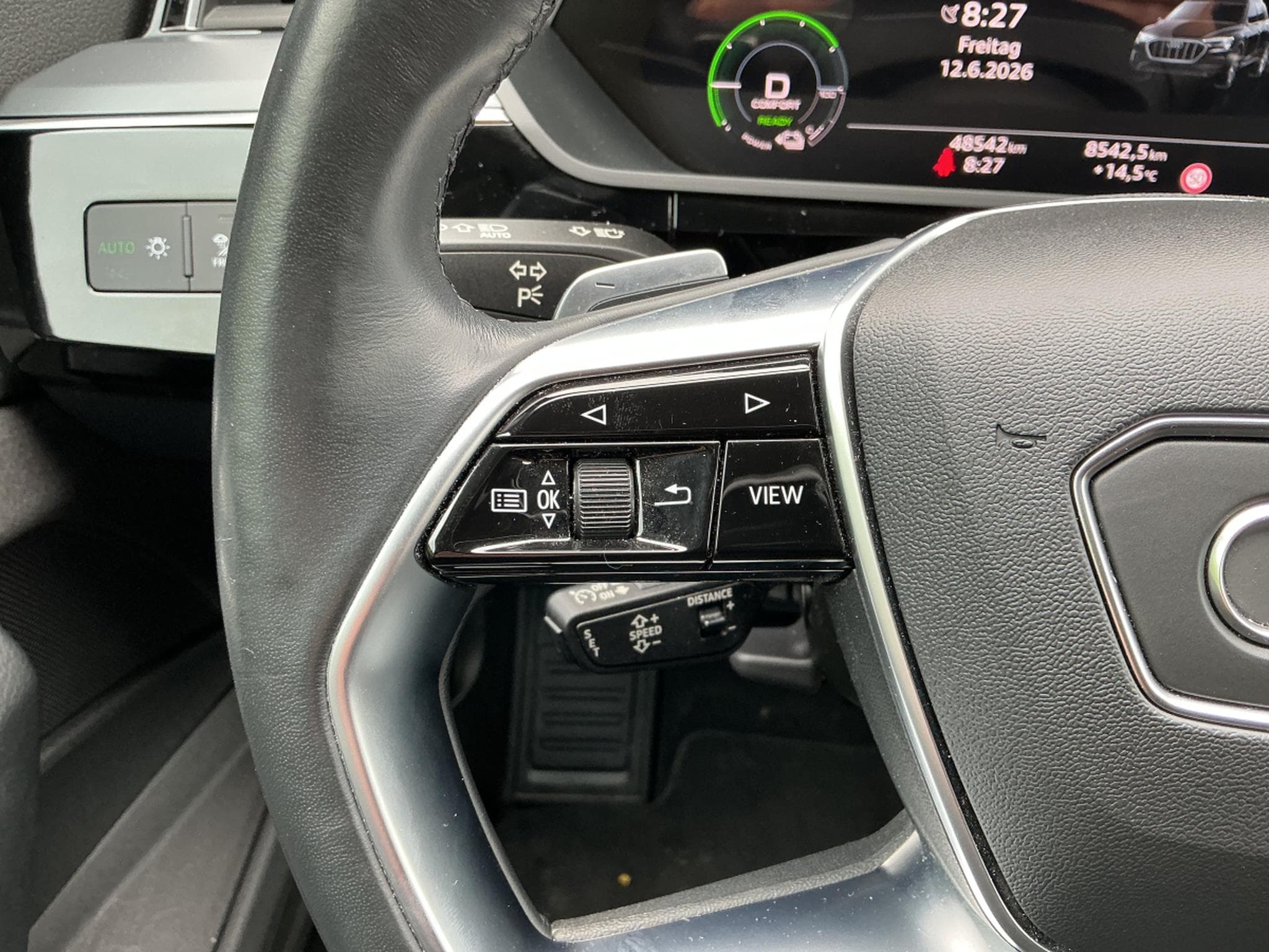 Audi e-tron Advanced (2023) - Photo 13