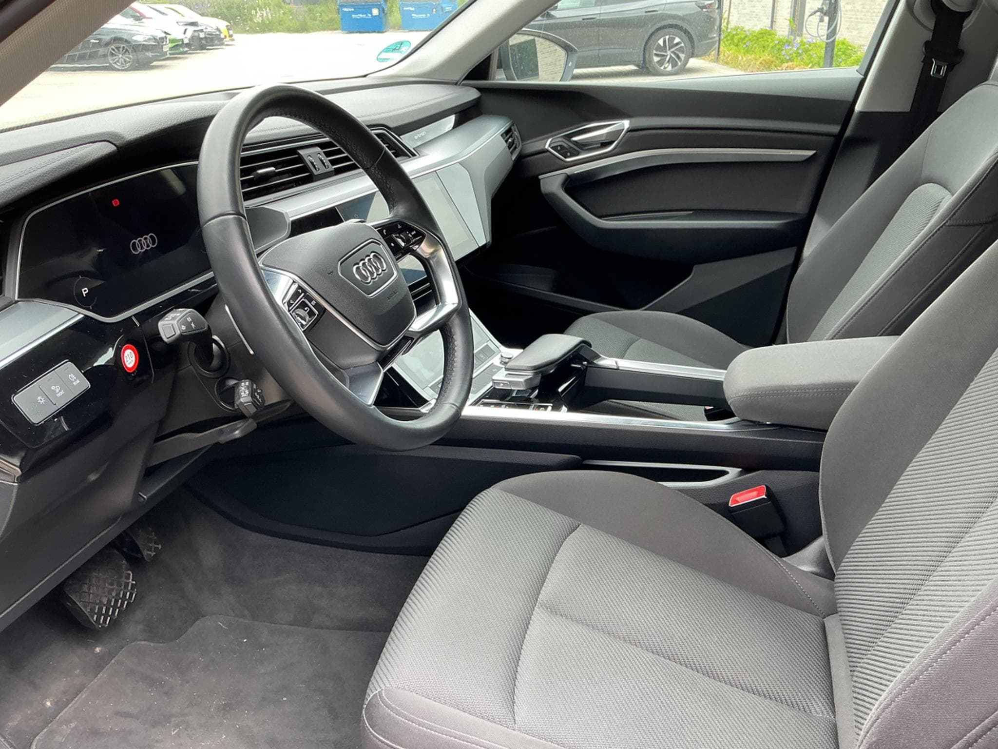 Audi e-tron Advanced (2023) - Photo 5