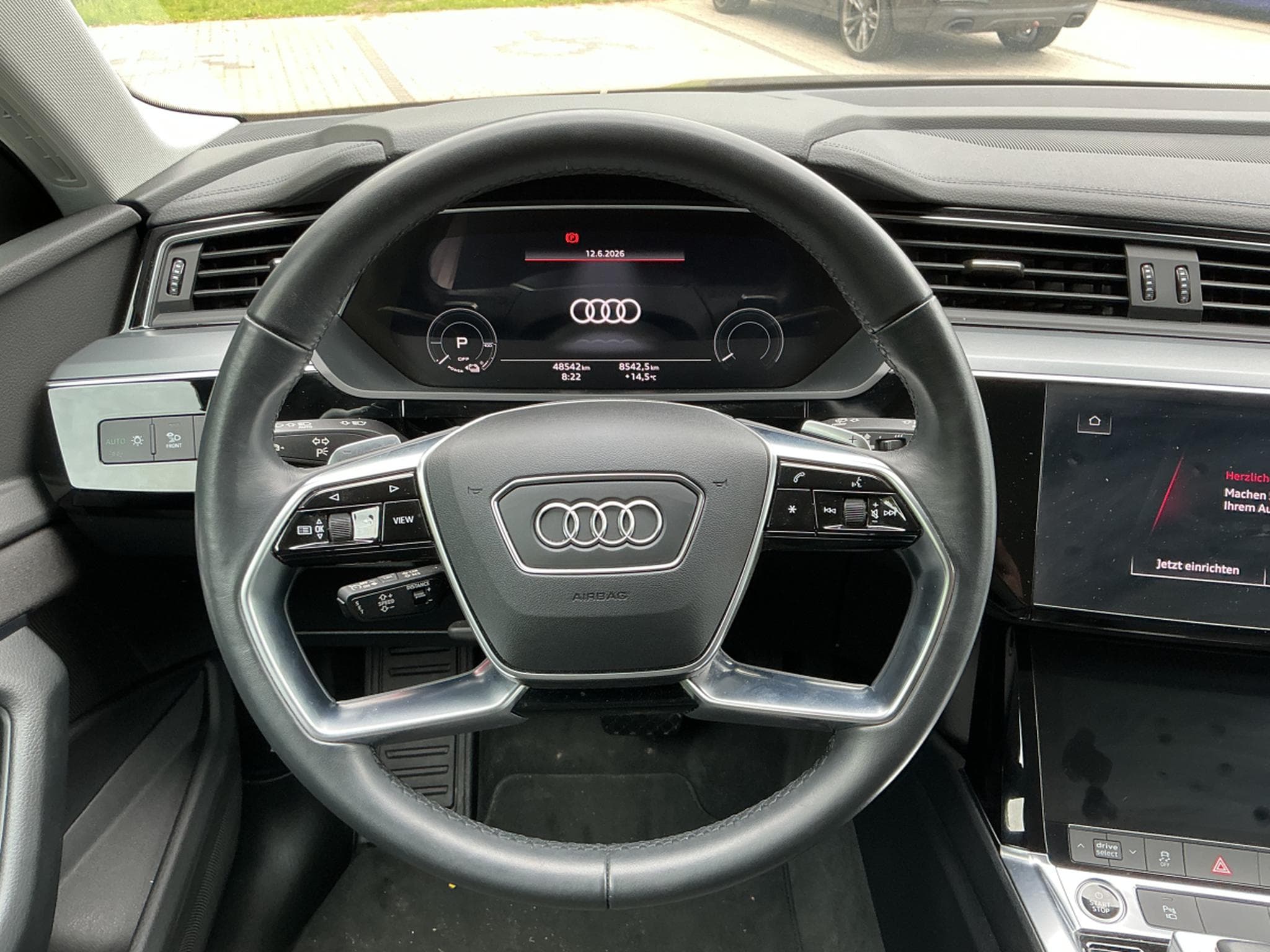 Audi e-tron Advanced (2023) - Photo 7