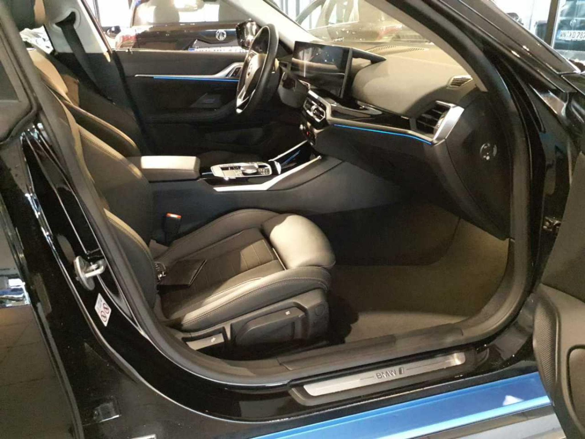 Bmw i4 eDrive40 (2023) - Photo 8