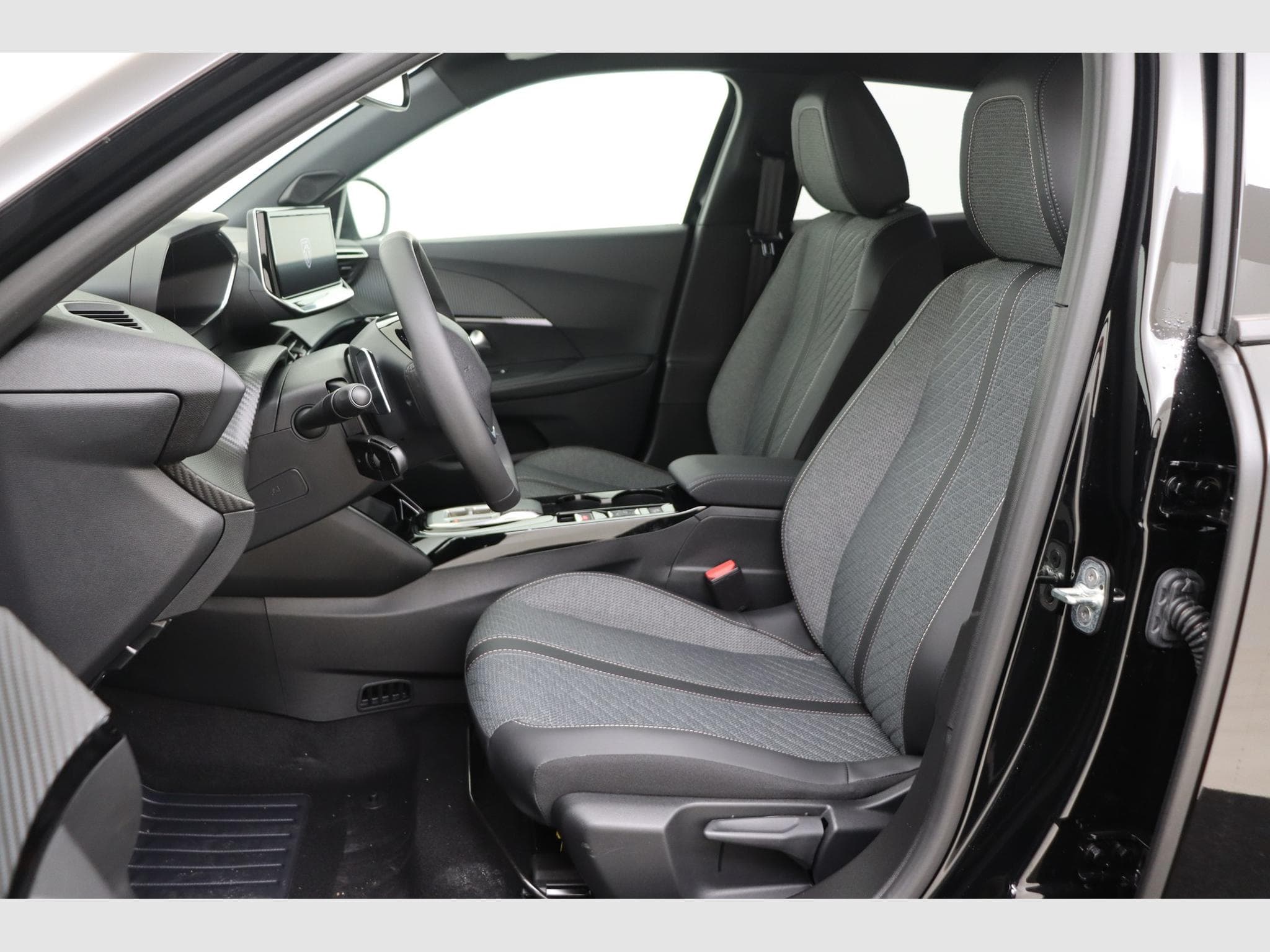 Peugeot 2008 Allure (2025) - Photo 13