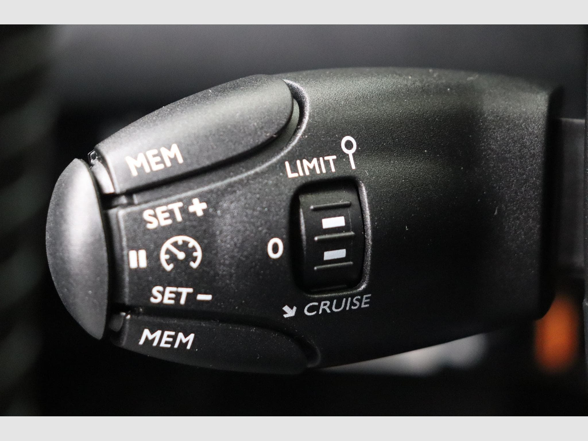 Peugeot 2008 Allure (2025) - Photo 19