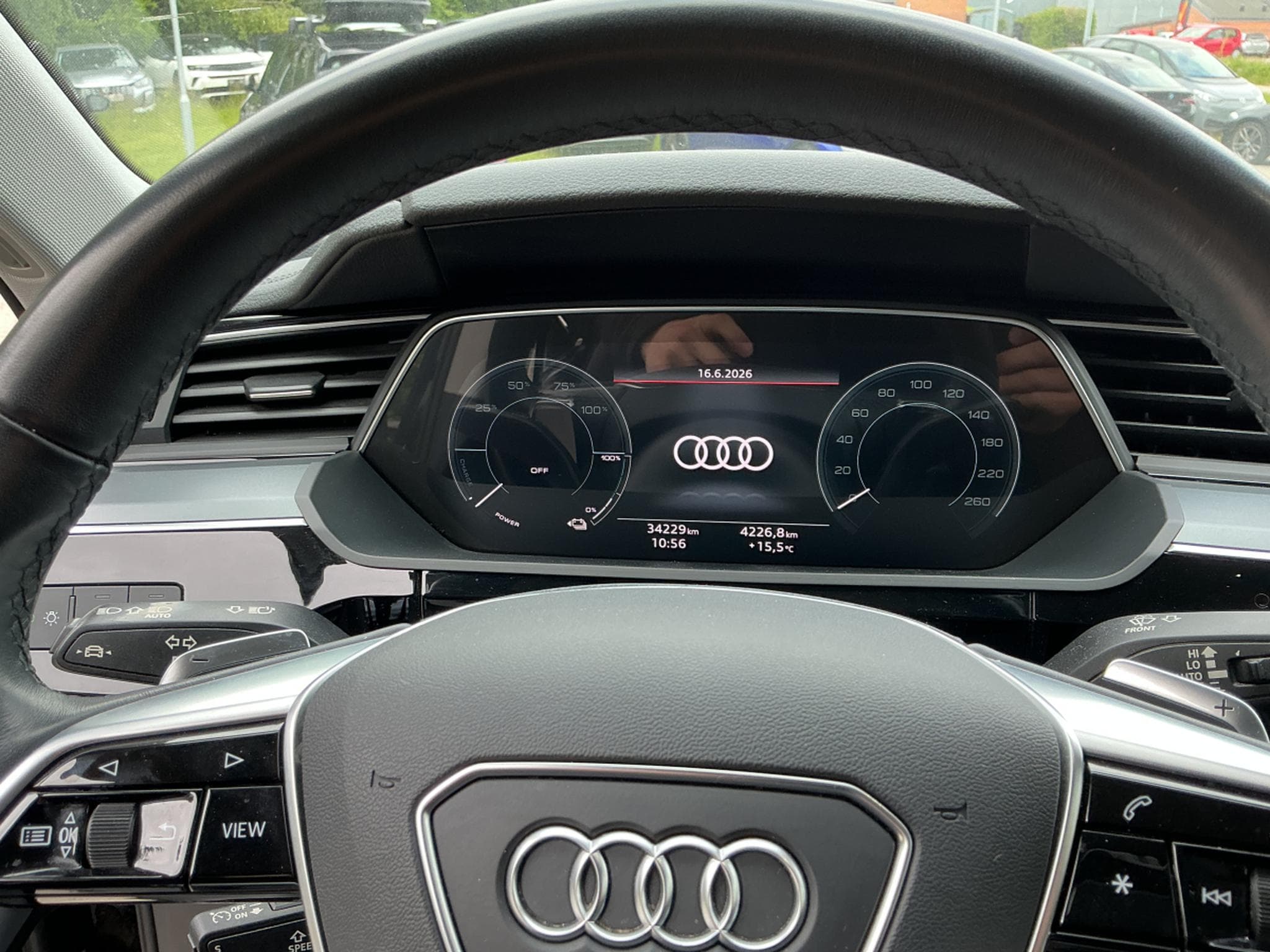 Audi e-tron S line (2022) - Photo 8