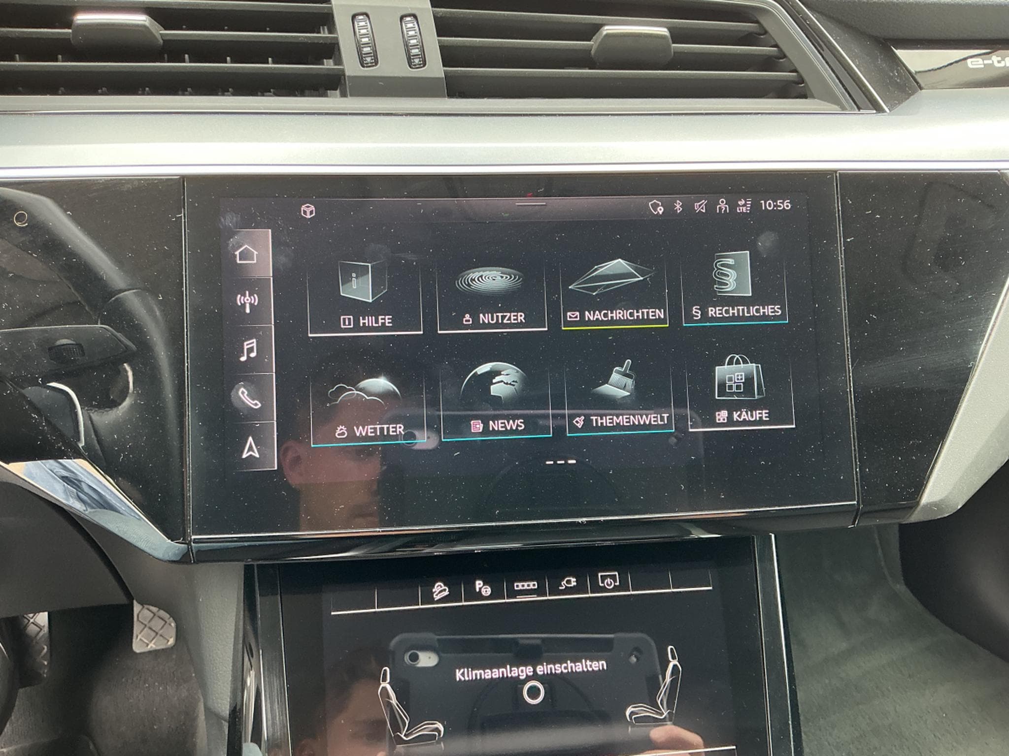 Audi e-tron S line (2022) - Photo 9