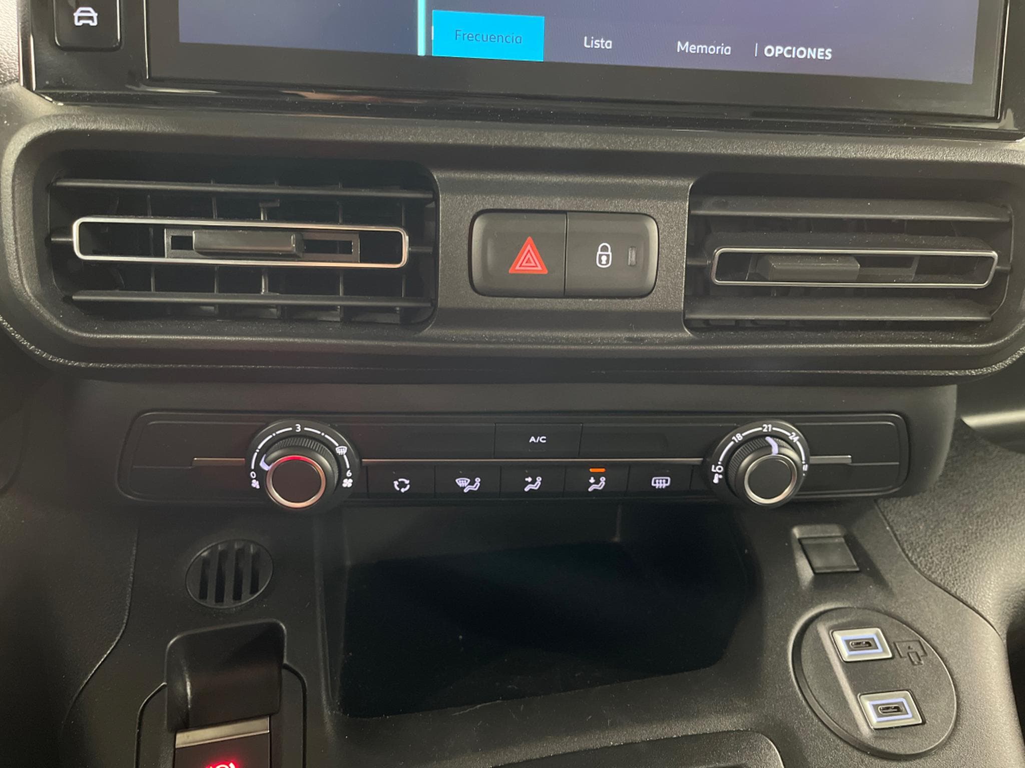 Citroen e-Berlingo Plus (2025) - Foto 17