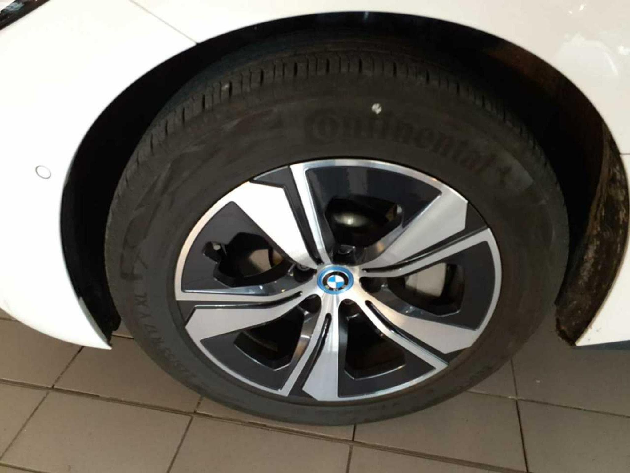 Bmw i4 eDrive40 (2023) - Photo 14