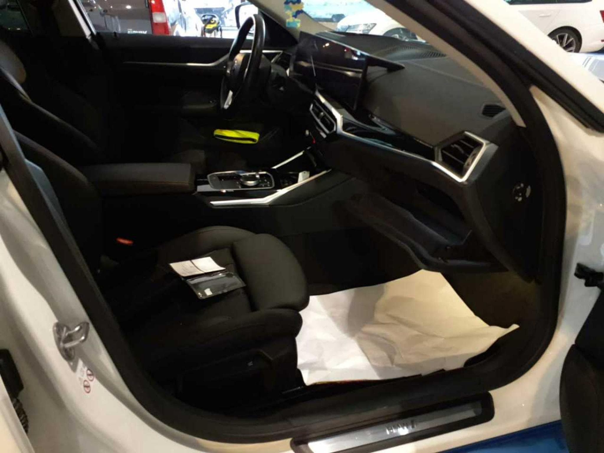 Bmw i4 eDrive40 (2023) - Photo 8