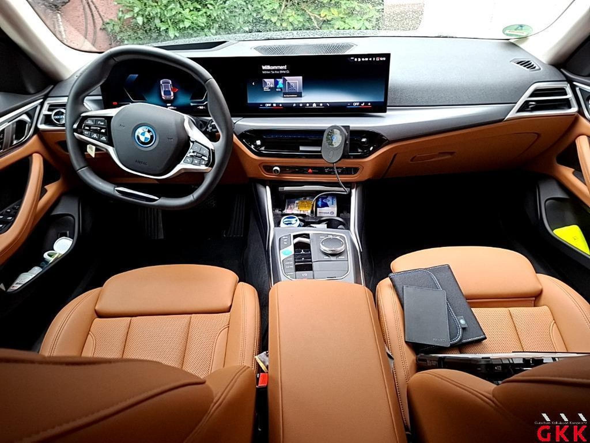 Bmw i4 eDrive40 (2025) - Photo 3