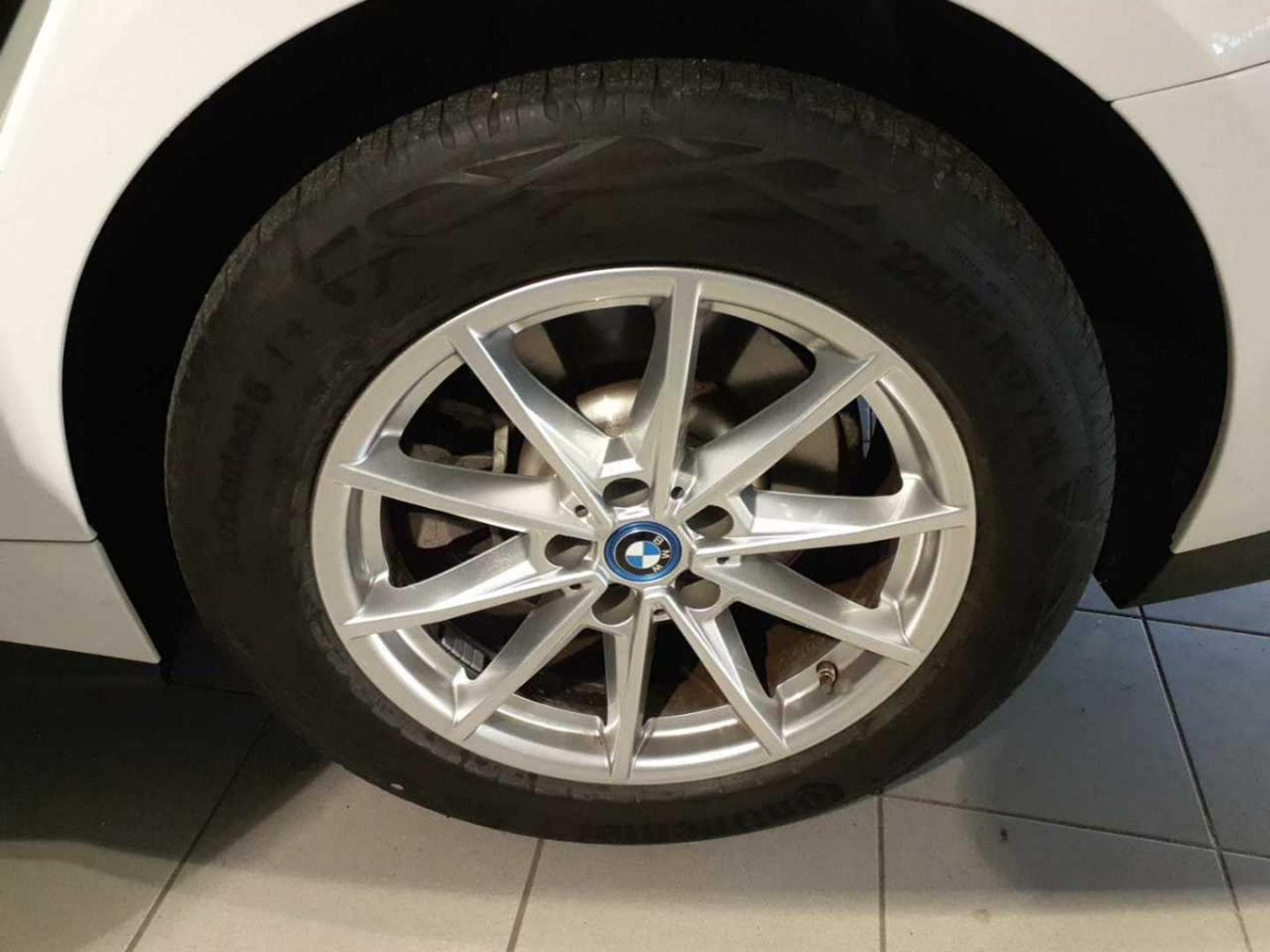 Bmw i4 eDrive40 (2023) - Photo 10