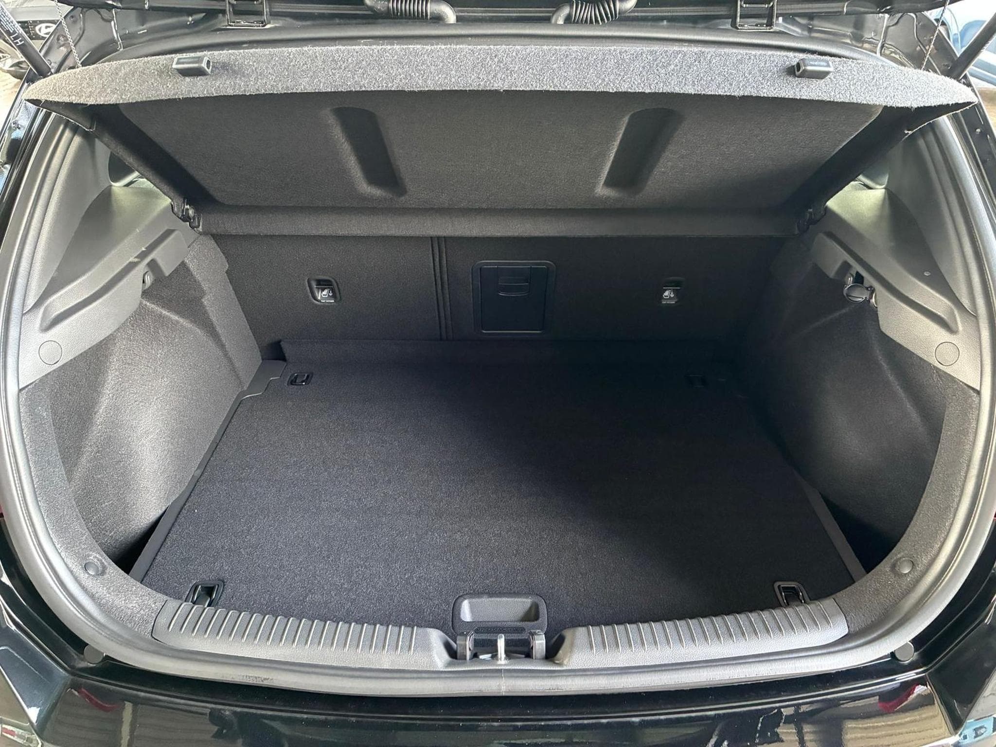 Hyundai i30 Comfort Plus (2025) - Photo 8