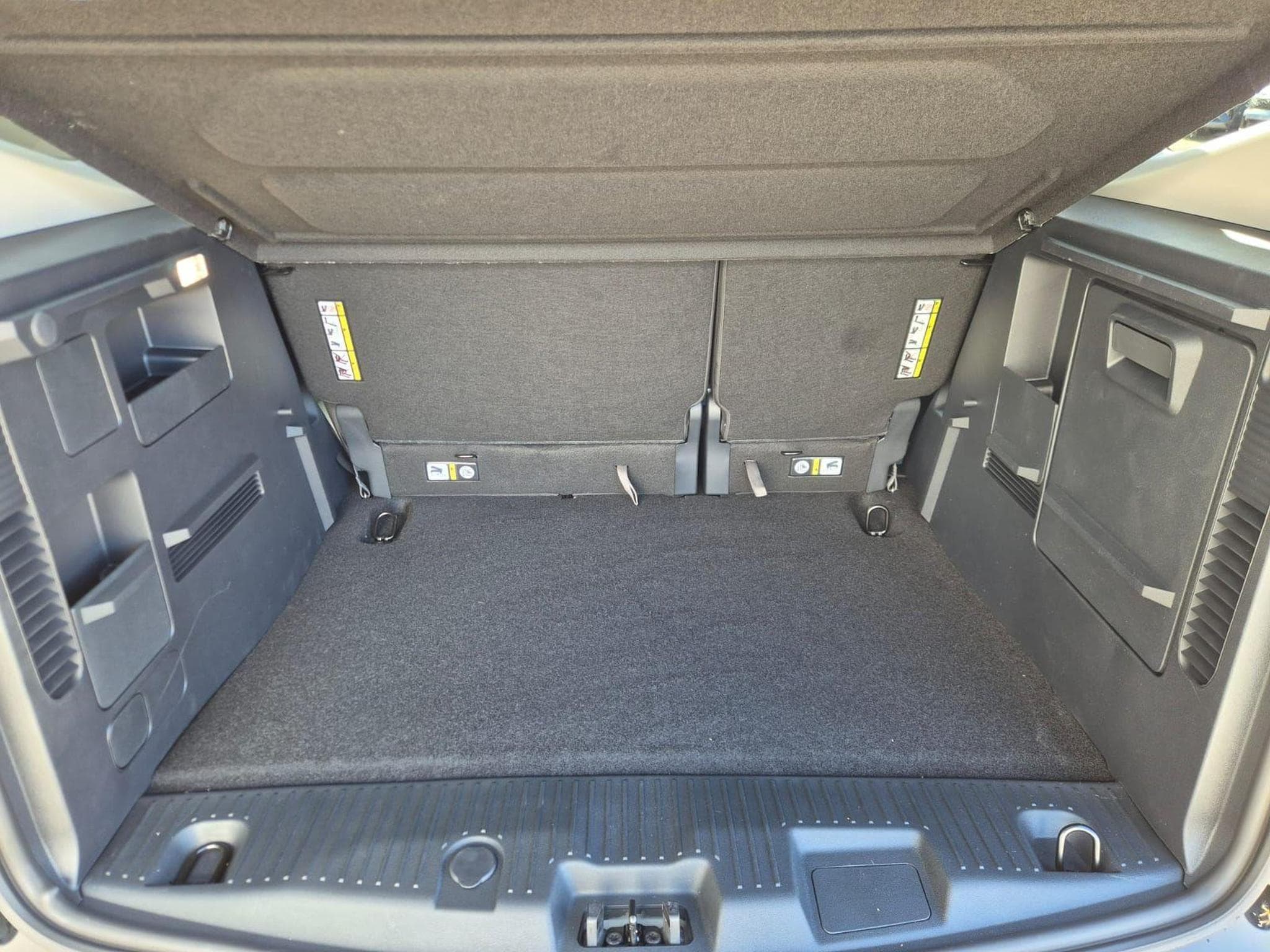 Ford Tourneo Active (2026) - Photo 10