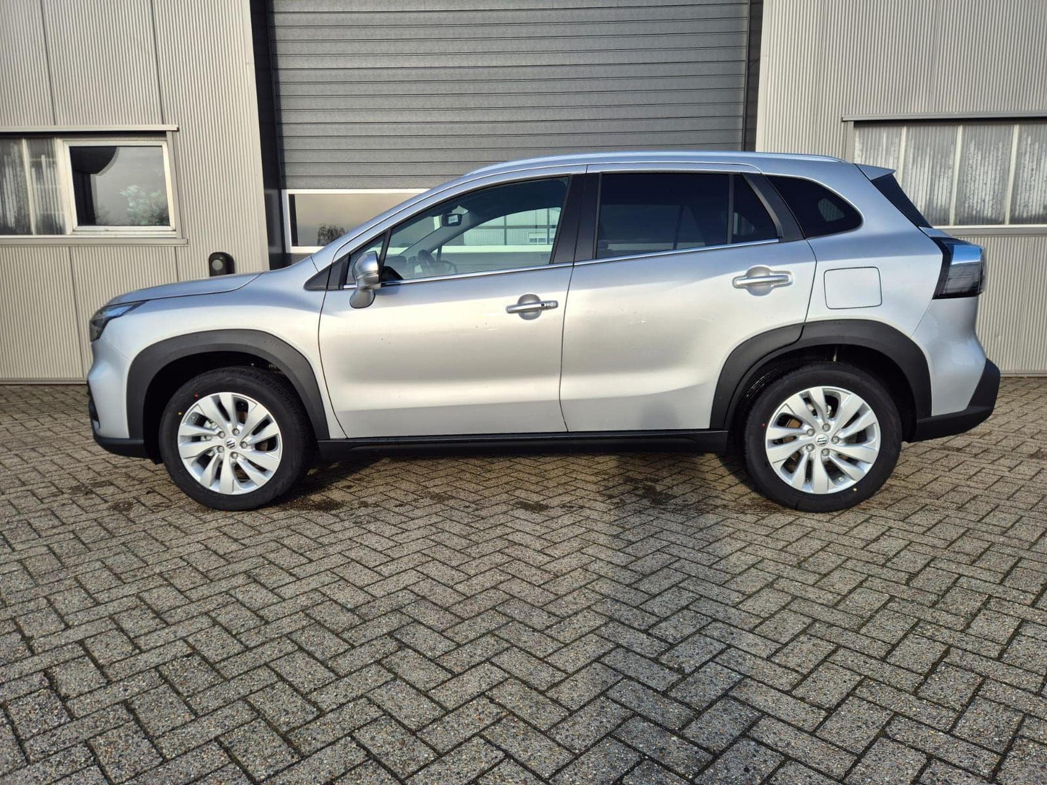 Suzuki S-Cross Comfort+ (2026) - Photo 2