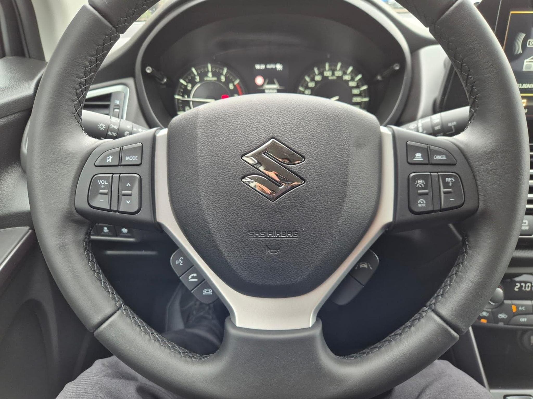 Suzuki S-Cross Comfort+ (2026) - Photo 15
