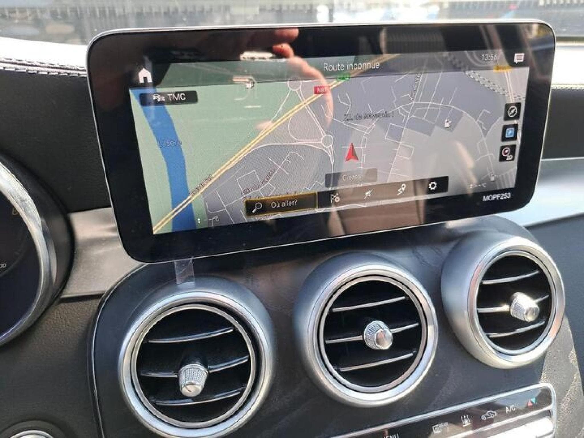 Mercedes GLC 300 AMG-Line (2022) - Photo 8