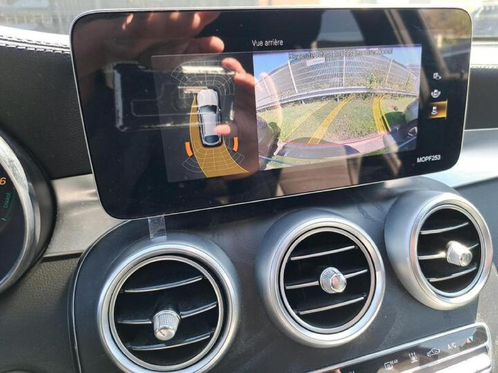 Mercedes GLC 300 AMG-Line (2022) - Photo 9