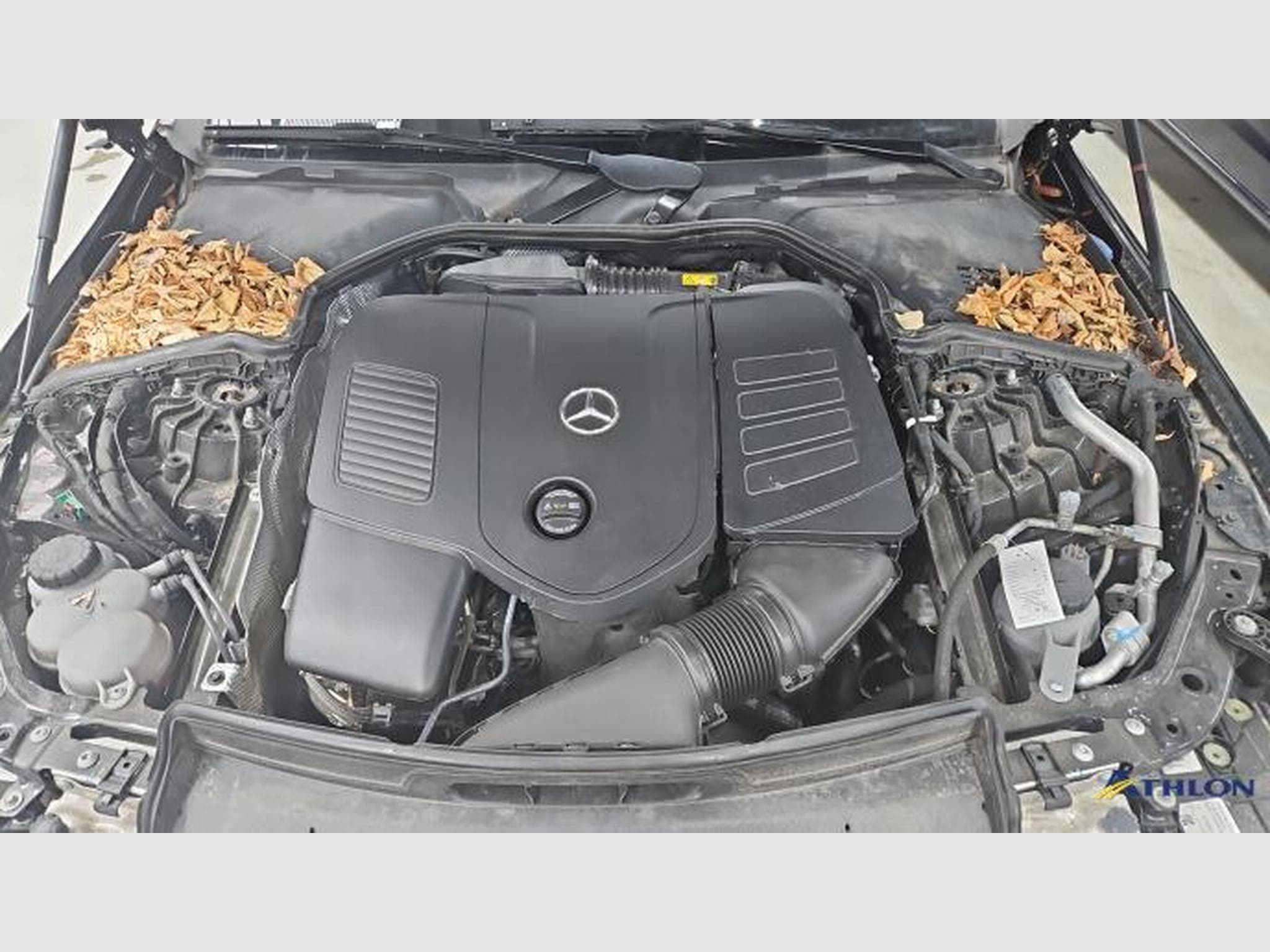 Mercedes C 300 AMG-Line (2022) - Photo 13