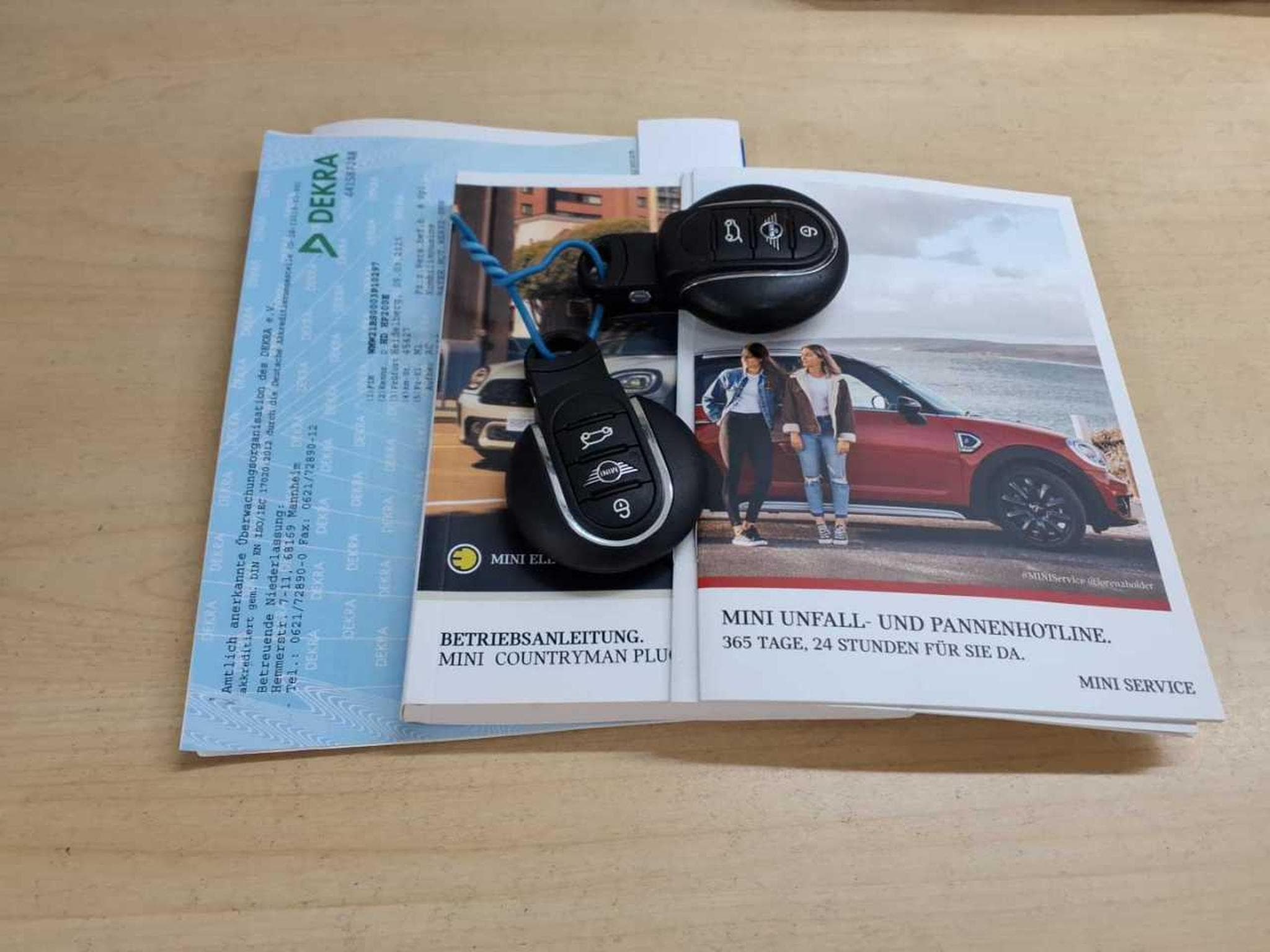 Mini Cooper COUNTRYMAN Cooper SE ALL4 Classic Trim (2022) - Foto 10