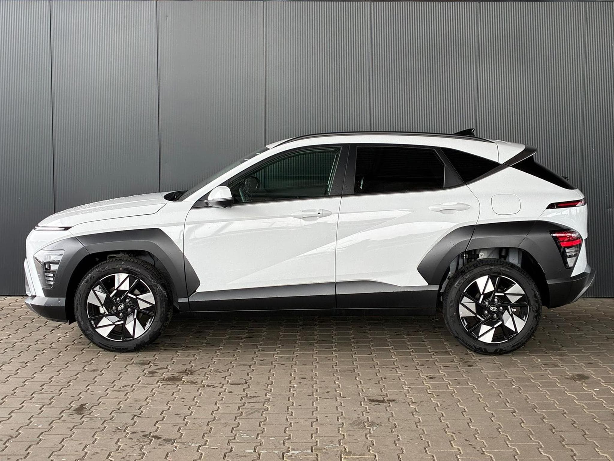 Hyundai Kona Comfort Plus (2025) - Photo 2