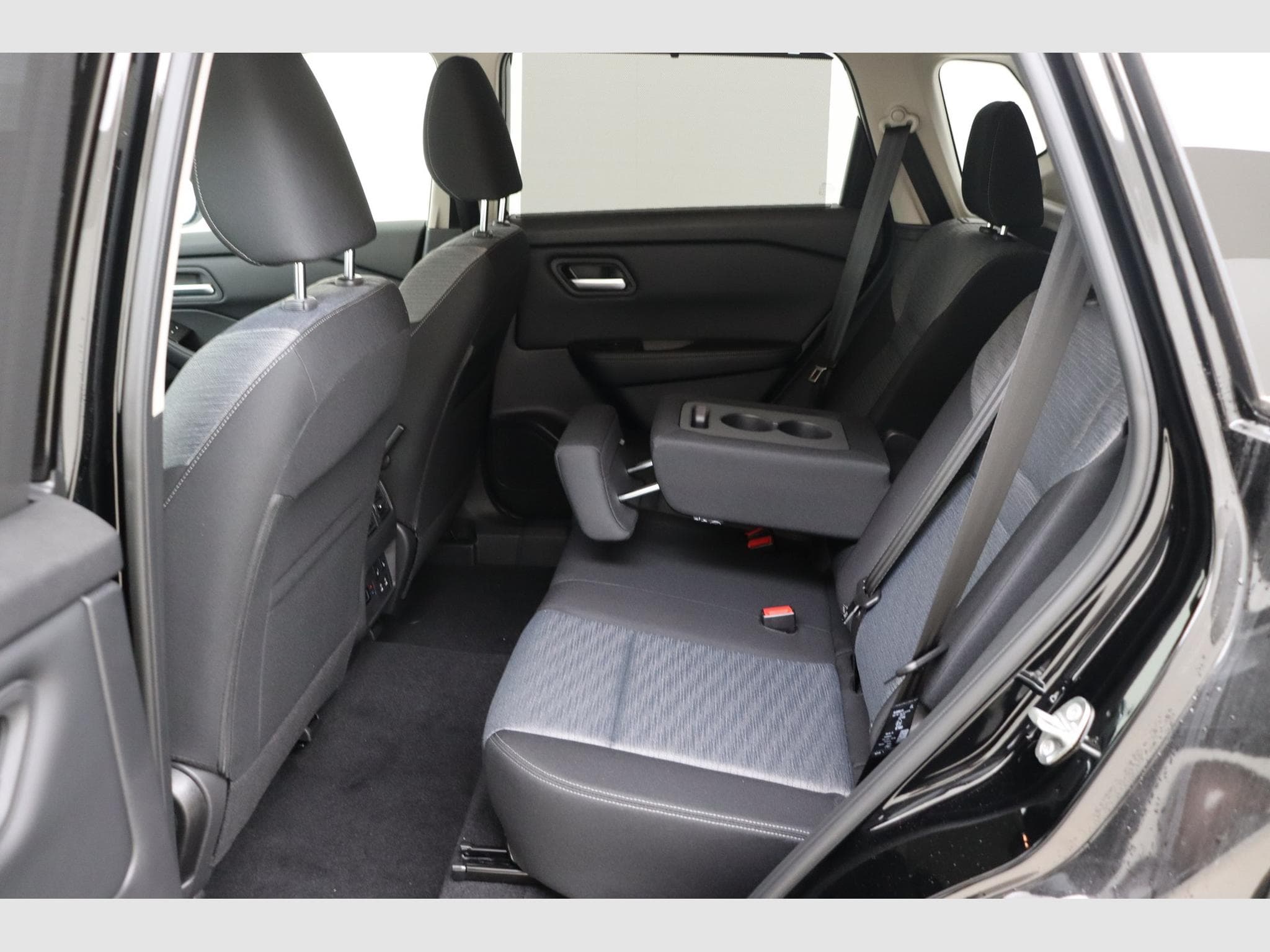 Nissan X-Trail N-Connecta + Comfort Pack 7pl (2026) - Photo 14