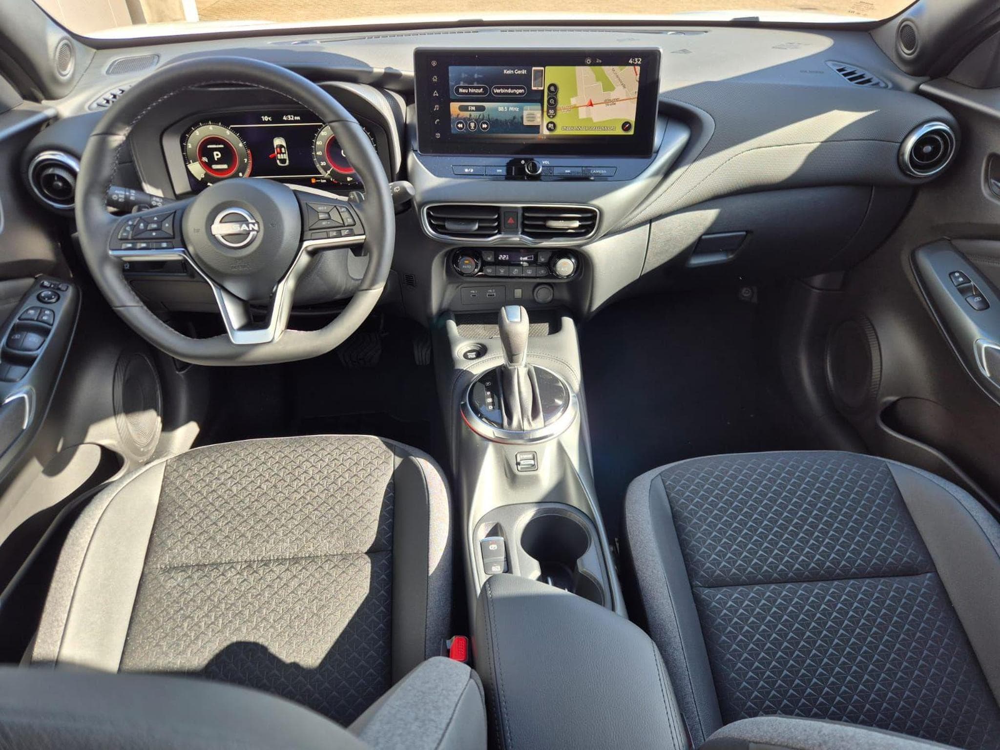 Nissan Juke N-Design (2026) - Photo 11