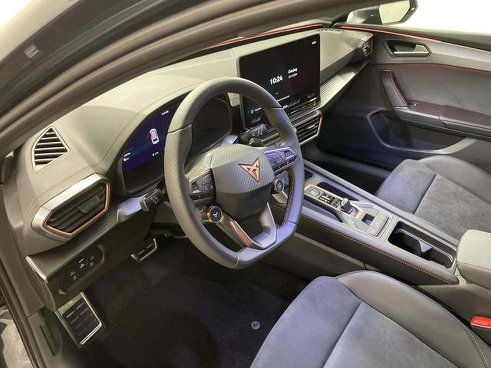 Cupra Leon VZ (2025) - Photo 13