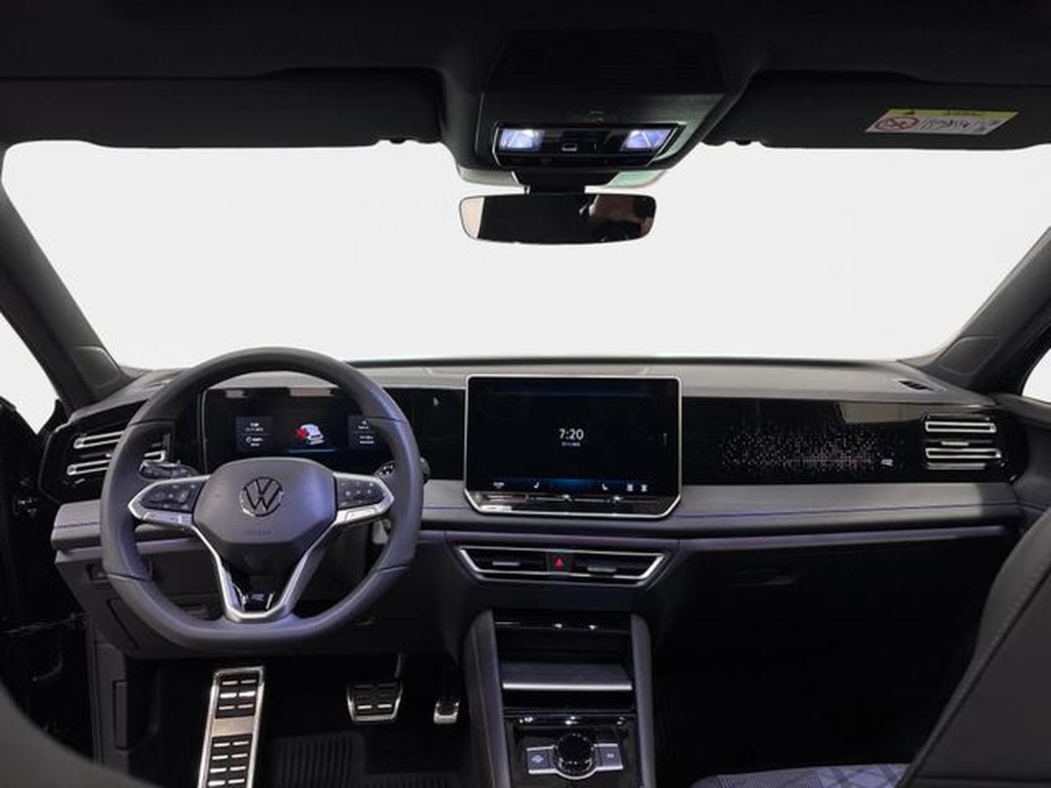 VW Tiguan (2025) - Photo 13