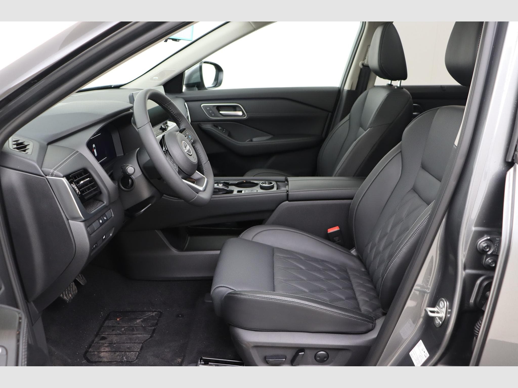 Nissan X-Trail Tekna + Bose + Nappa + 20" alloys 5pl (2025) - Photo 12