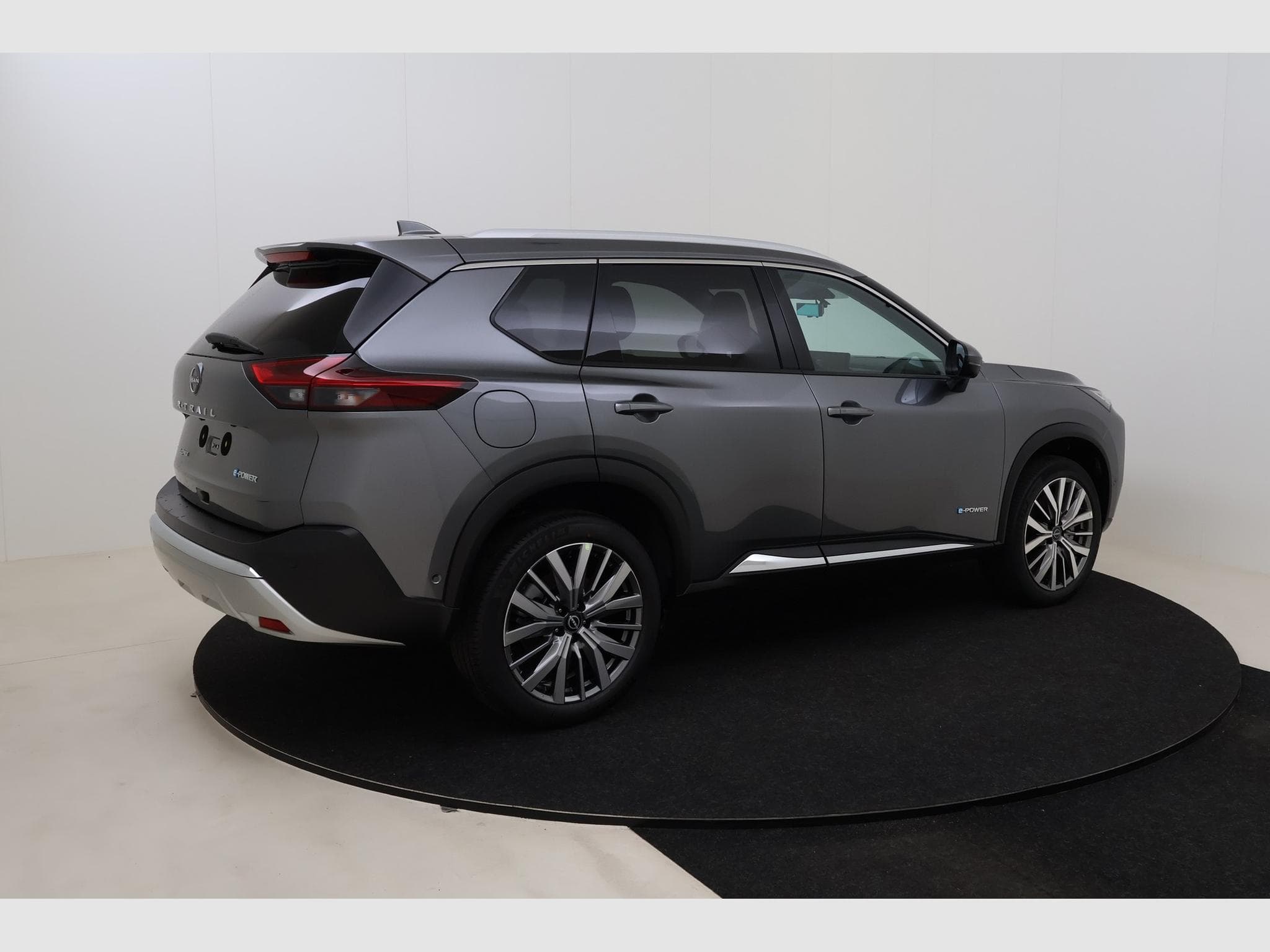 Nissan X-Trail Tekna + Bose + Nappa + 20" alloys 5pl (2025) - Photo 5